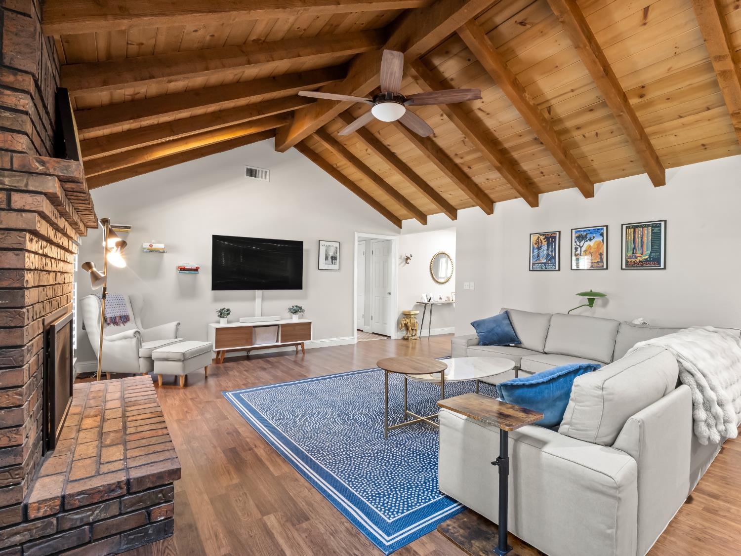 8732 N Fuller Avenue