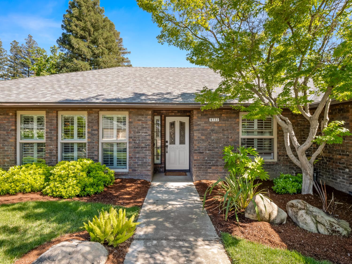 8732 N Fuller Avenue