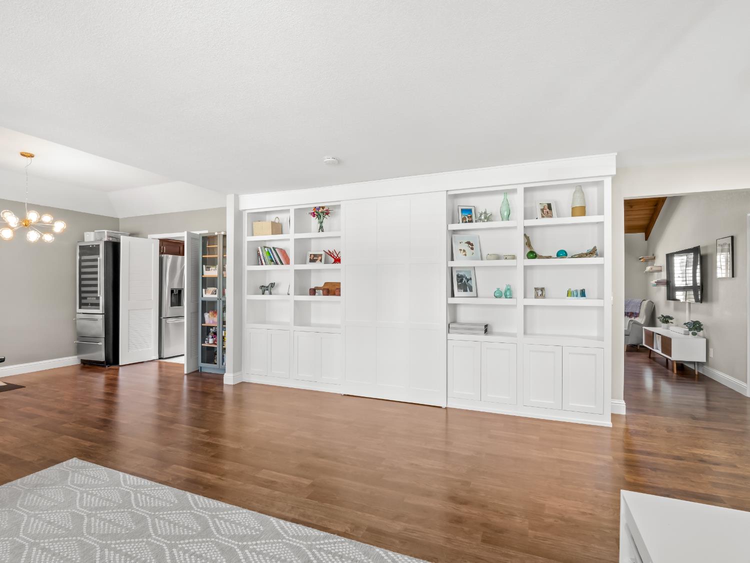 8732 N Fuller Avenue