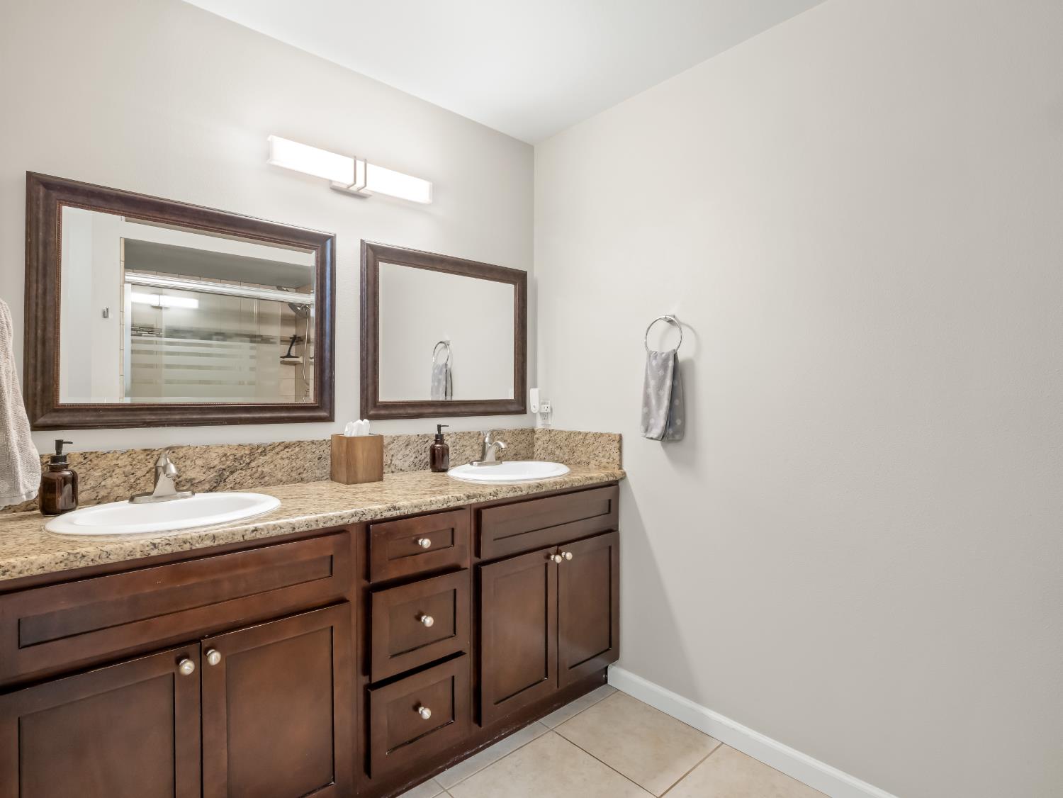 8732 N Fuller Avenue