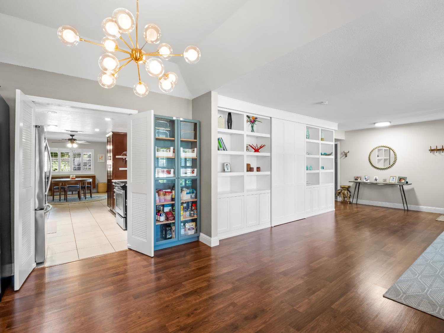 8732 N Fuller Avenue