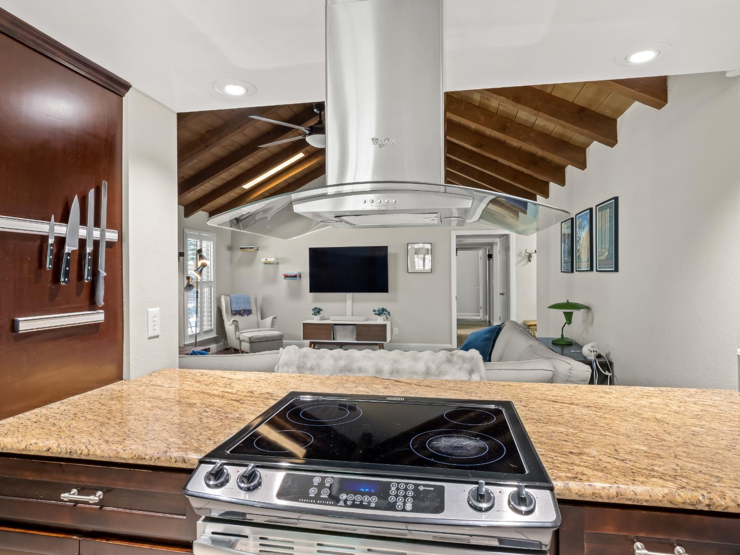 8732 N Fuller Avenue