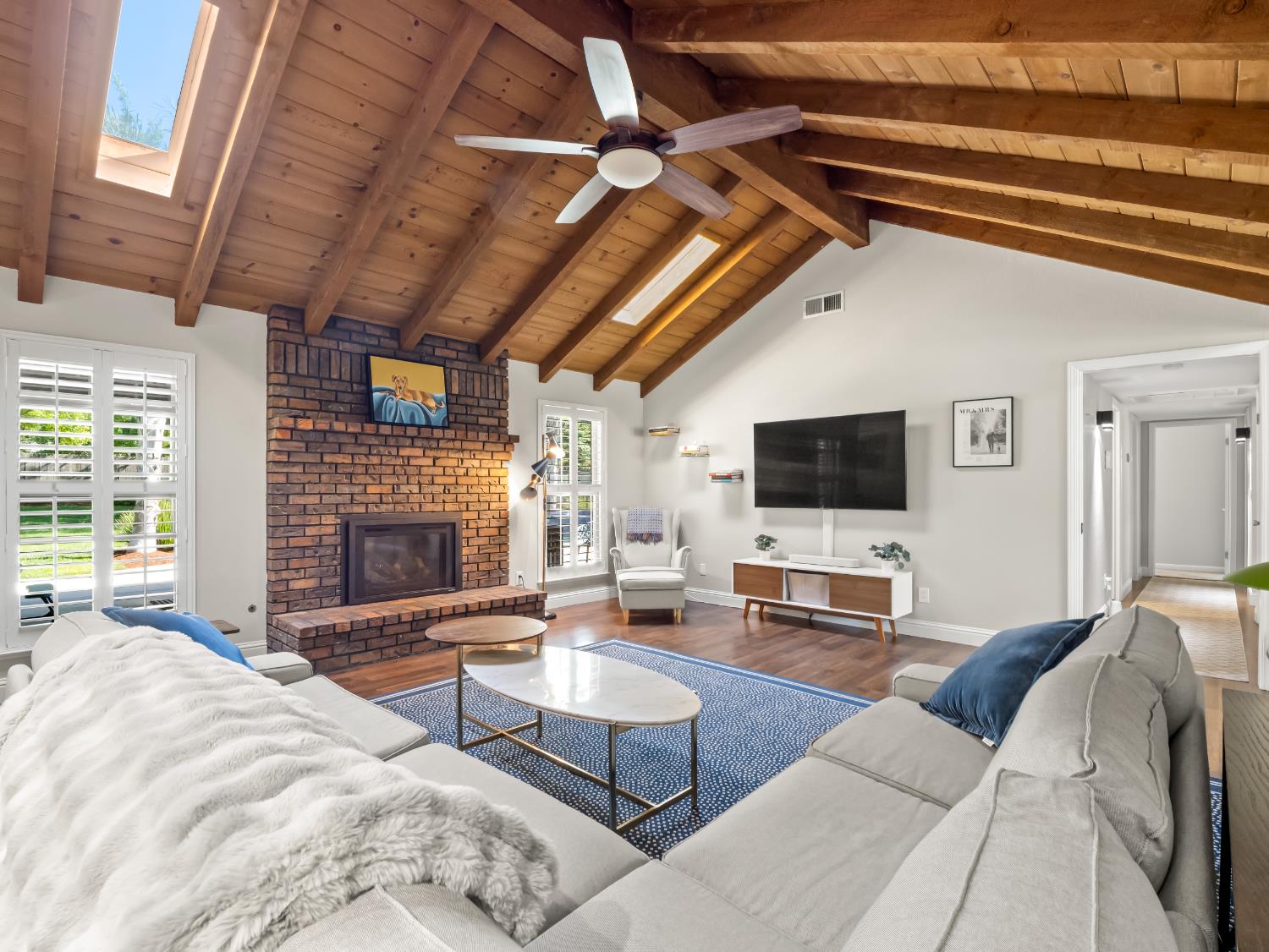 8732 N Fuller Avenue