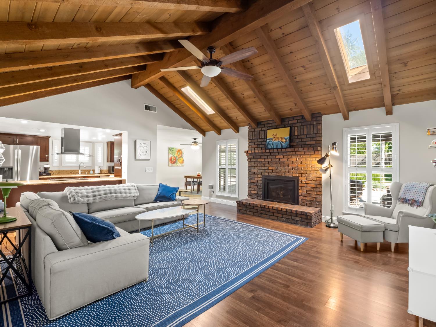 8732 N Fuller Avenue