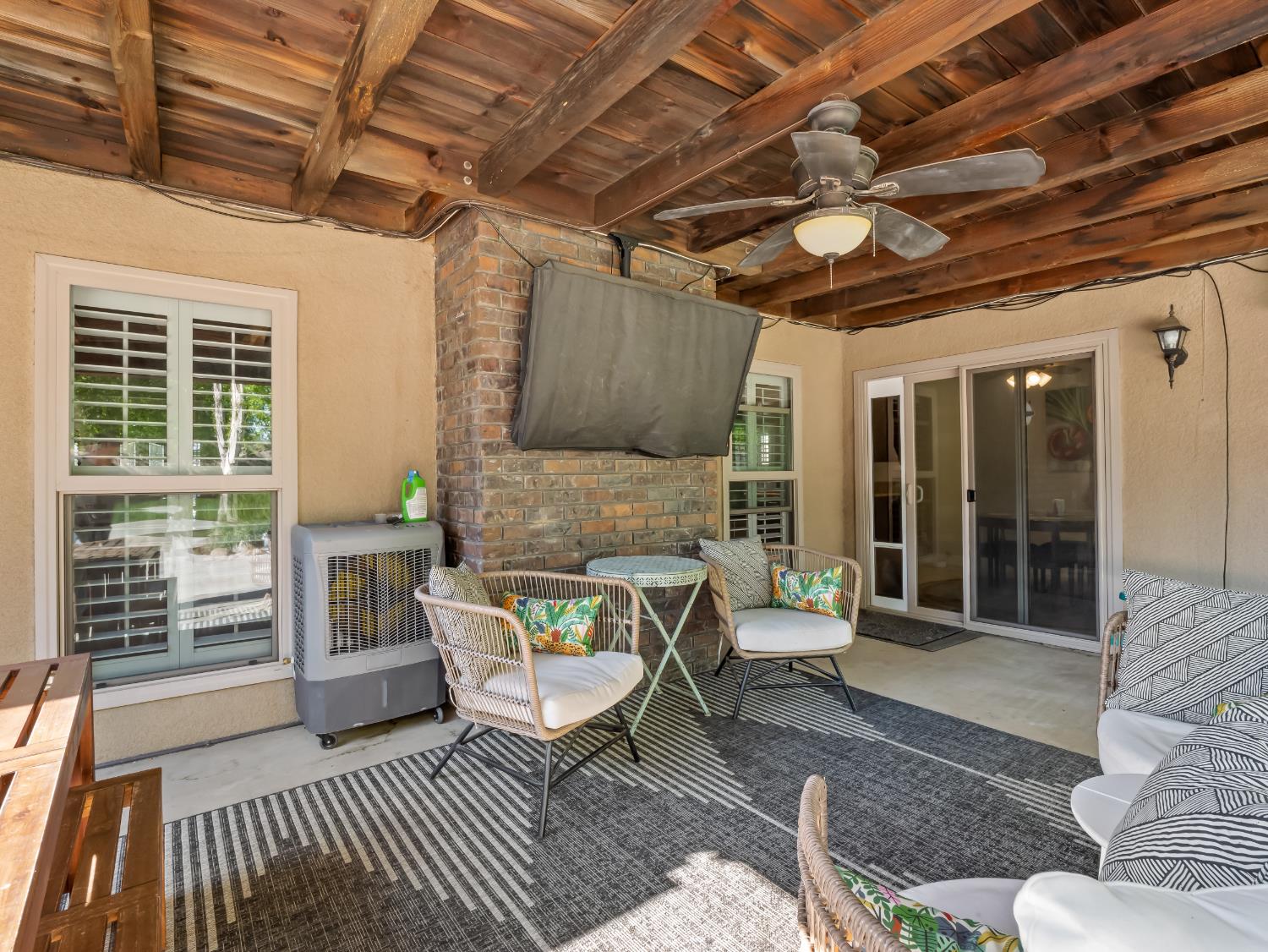 8732 N Fuller Avenue