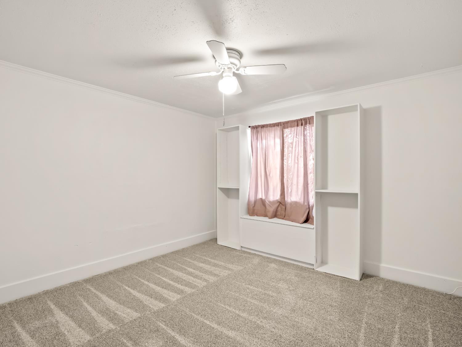 1231 N Roosevelt Avenue