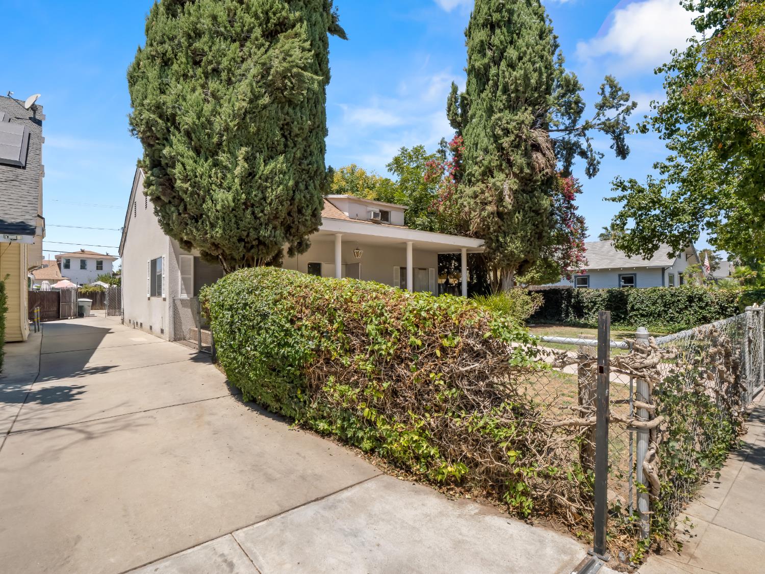 1231 N Roosevelt Avenue