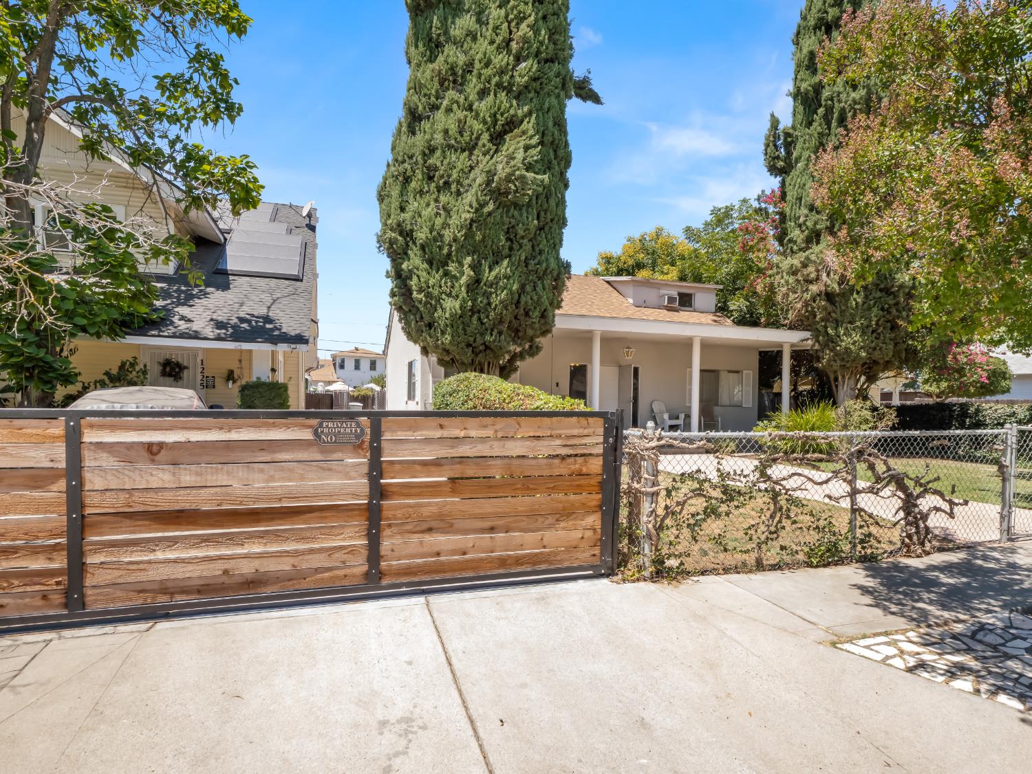 1231 N Roosevelt Avenue