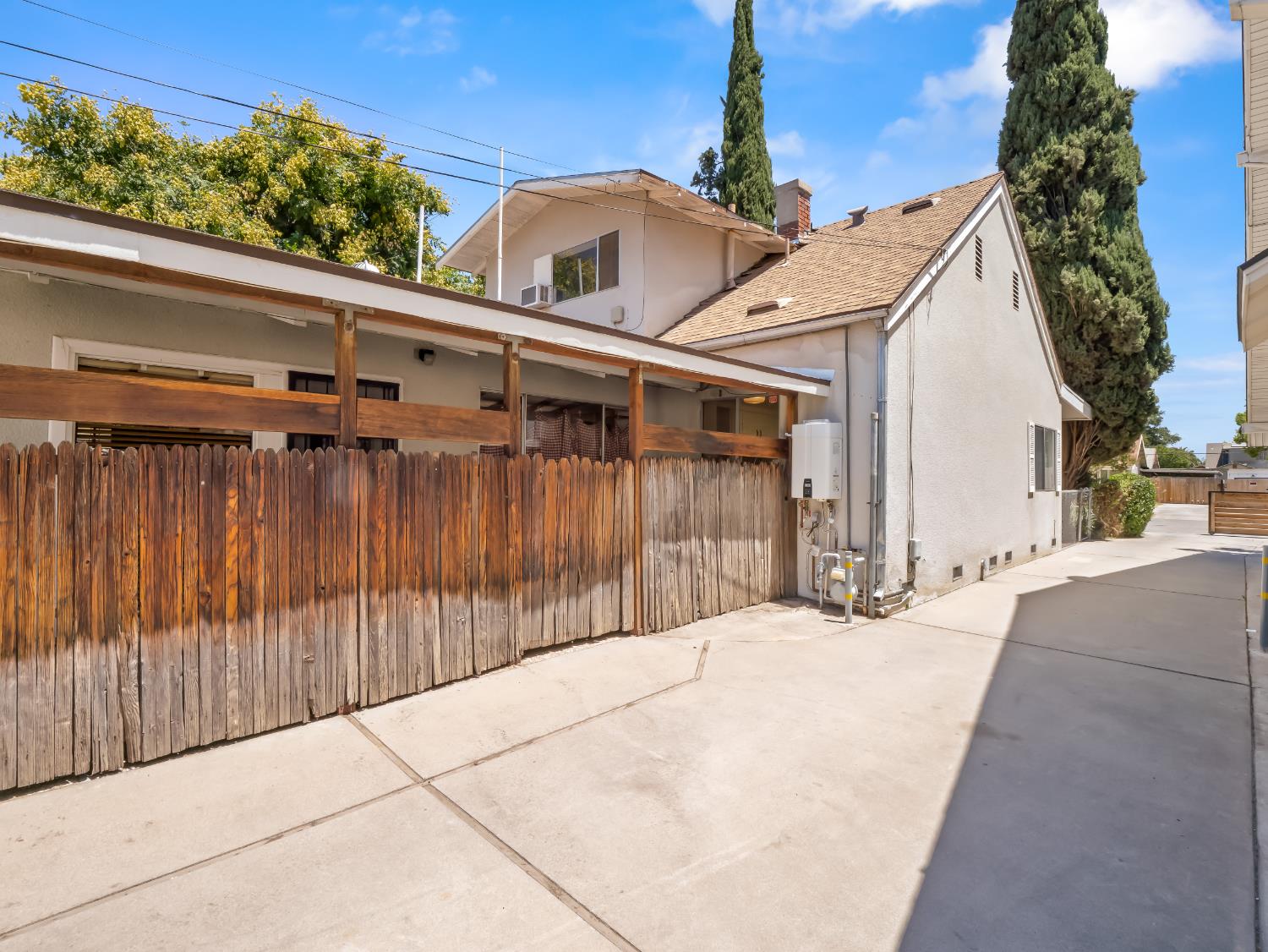 1231 N Roosevelt Avenue