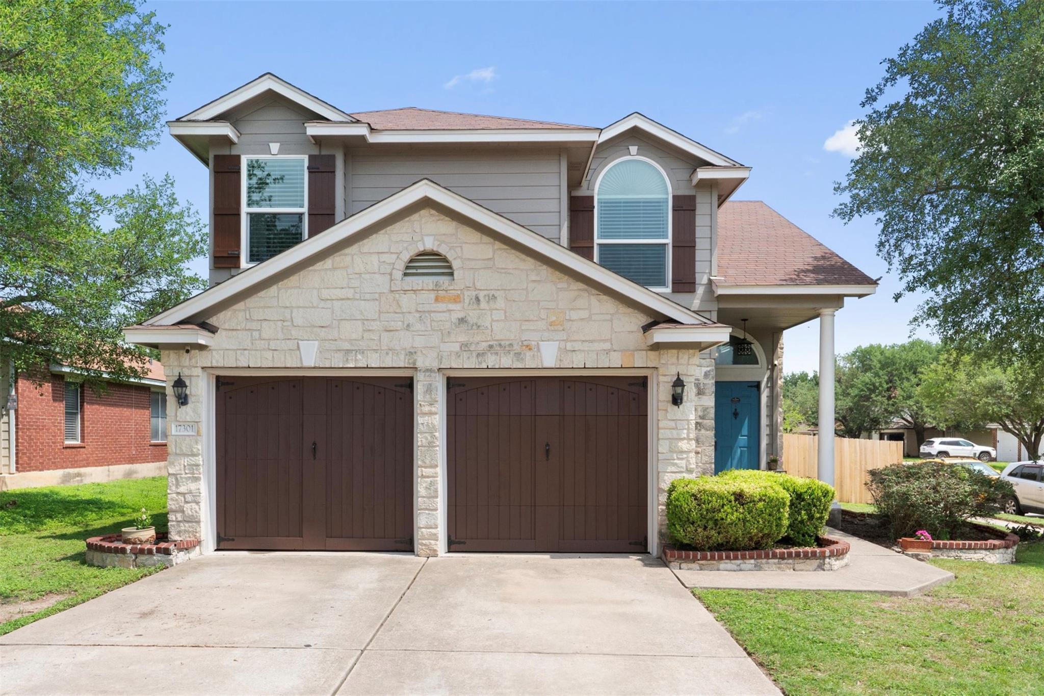 17301 Valentine DR