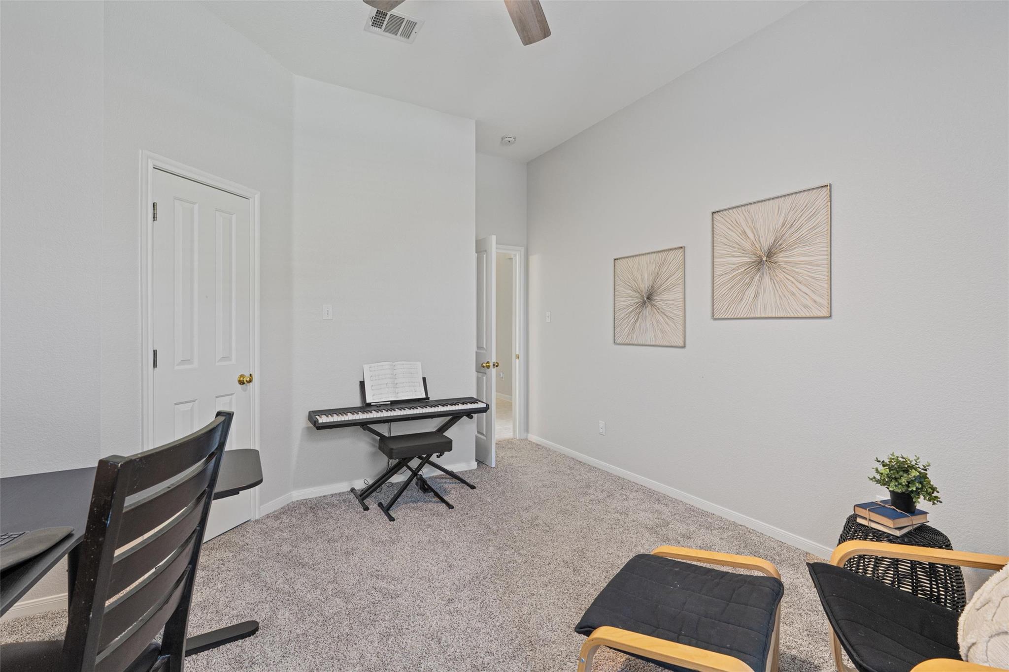 606 S Lynnwood TRL