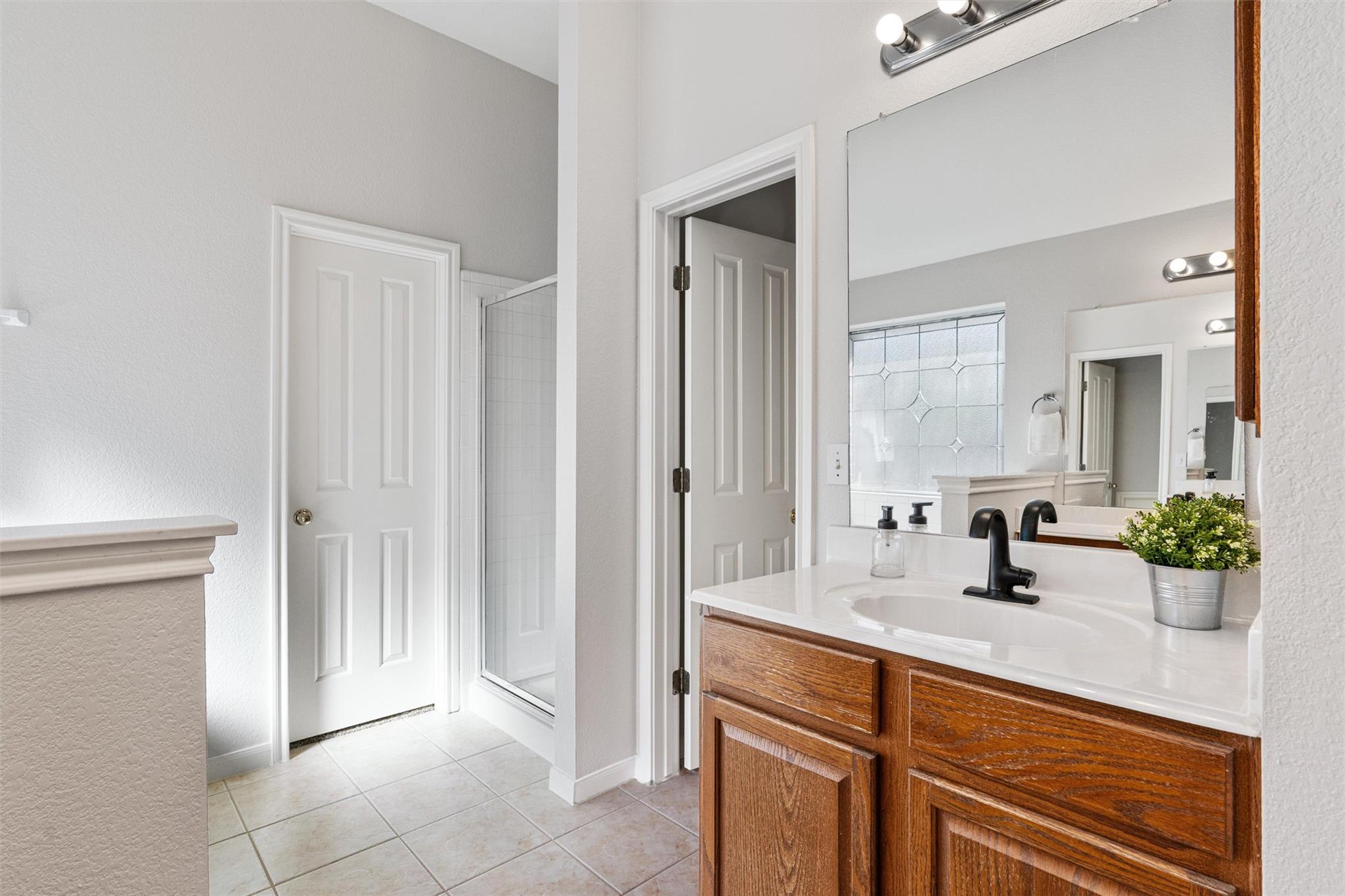 606 S Lynnwood TRL