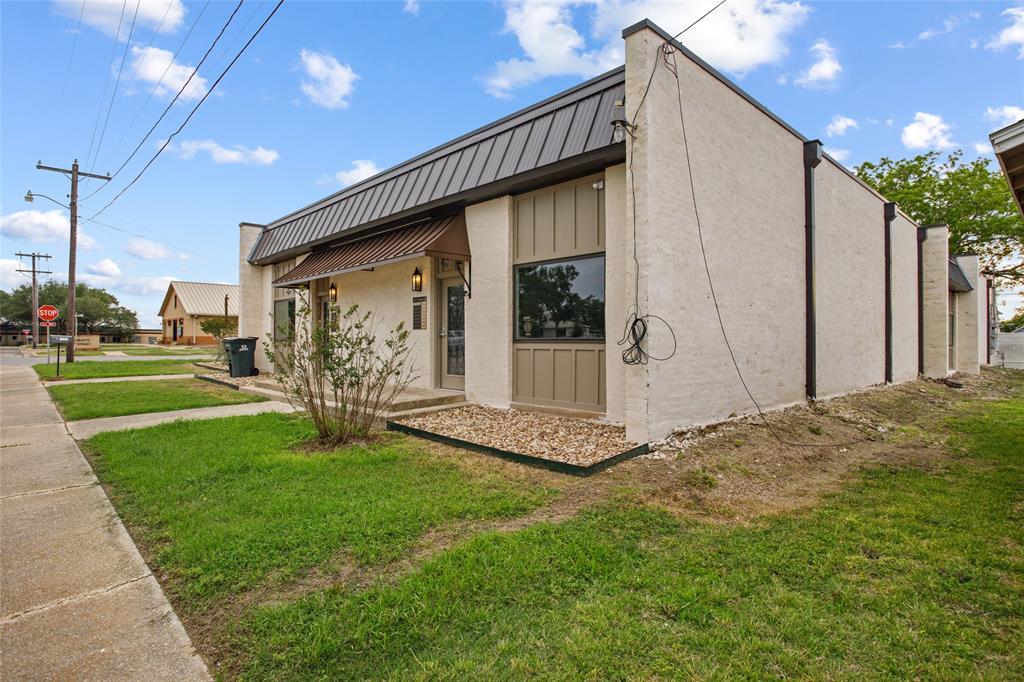 189 S Manse Ave Unit: A3 - East Wing