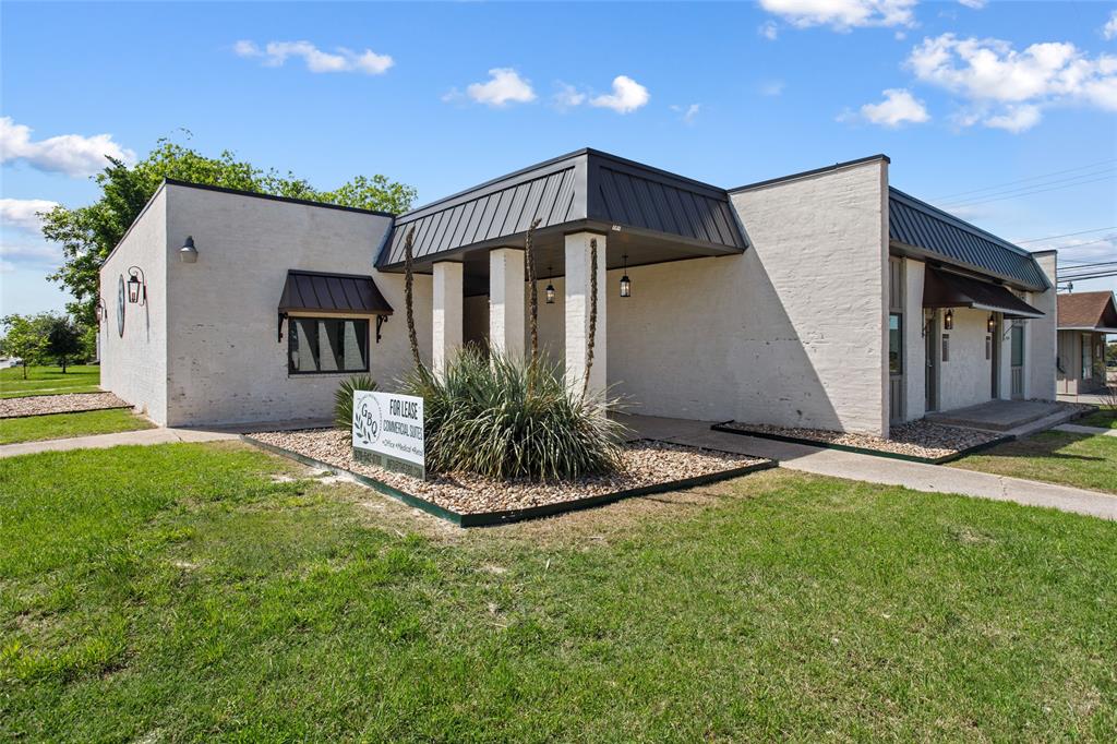 189 S Manse Ave Unit: A3 - East Wing