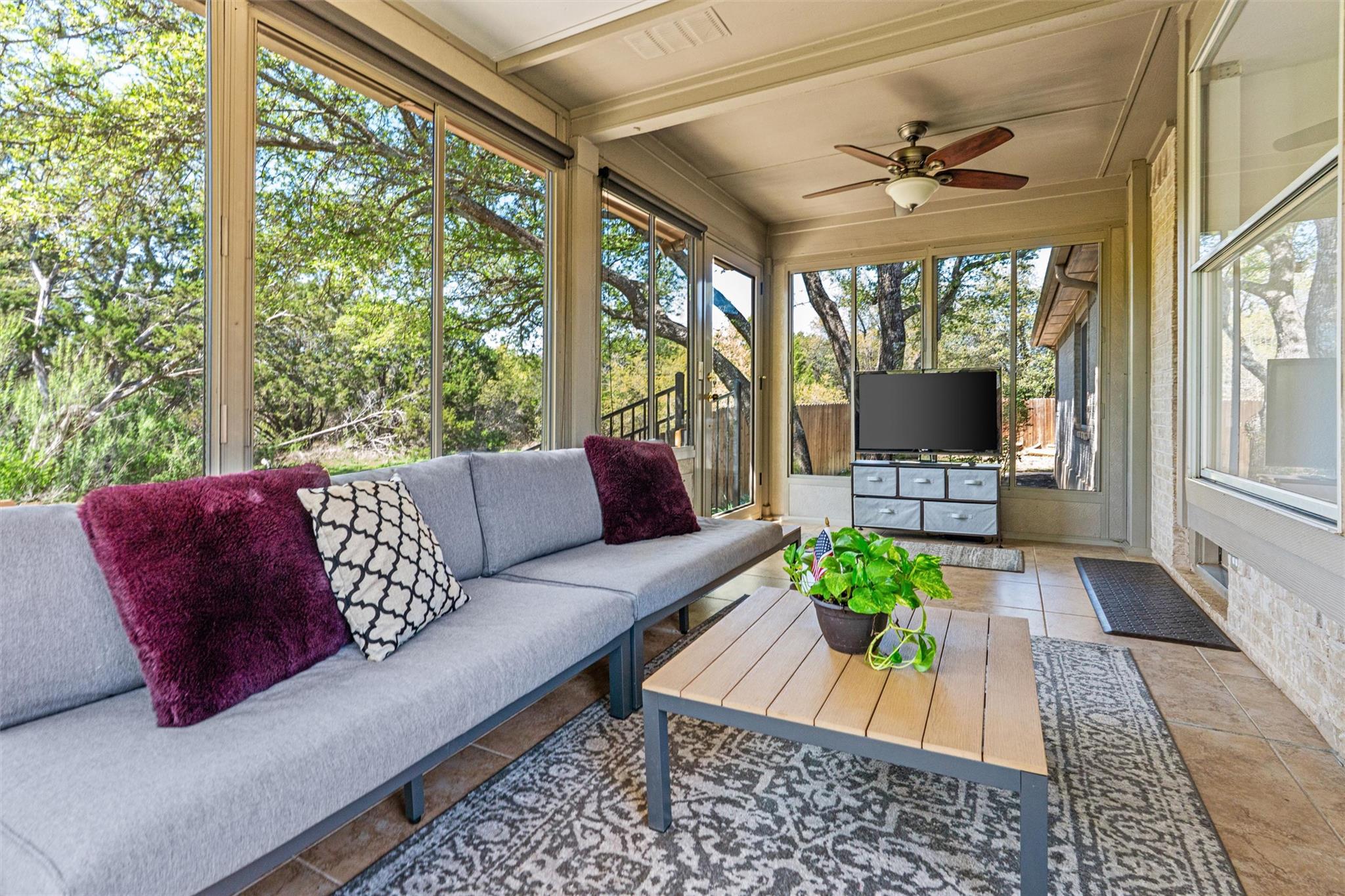 4101 Natural Bridge CT