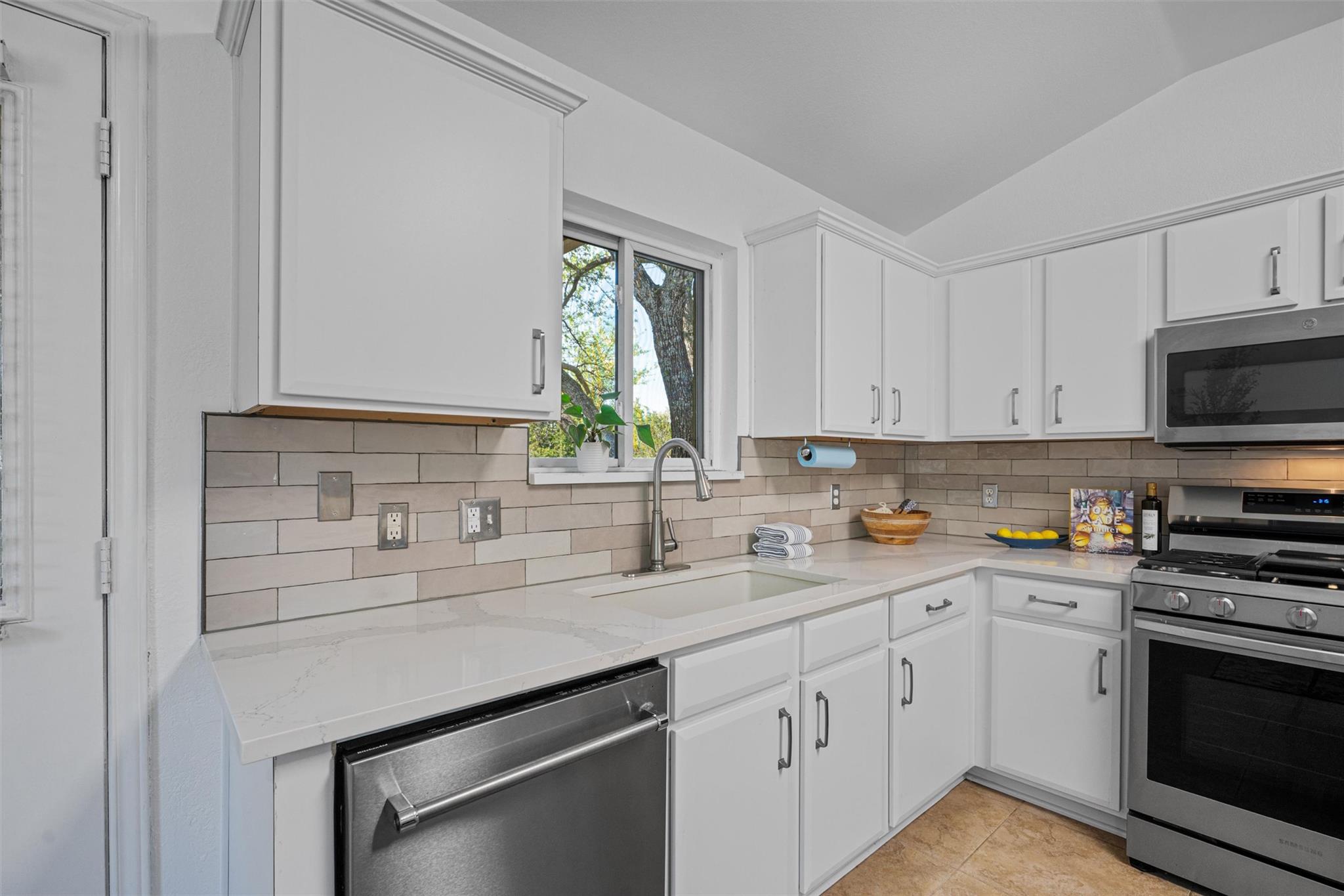 4101 Natural Bridge CT