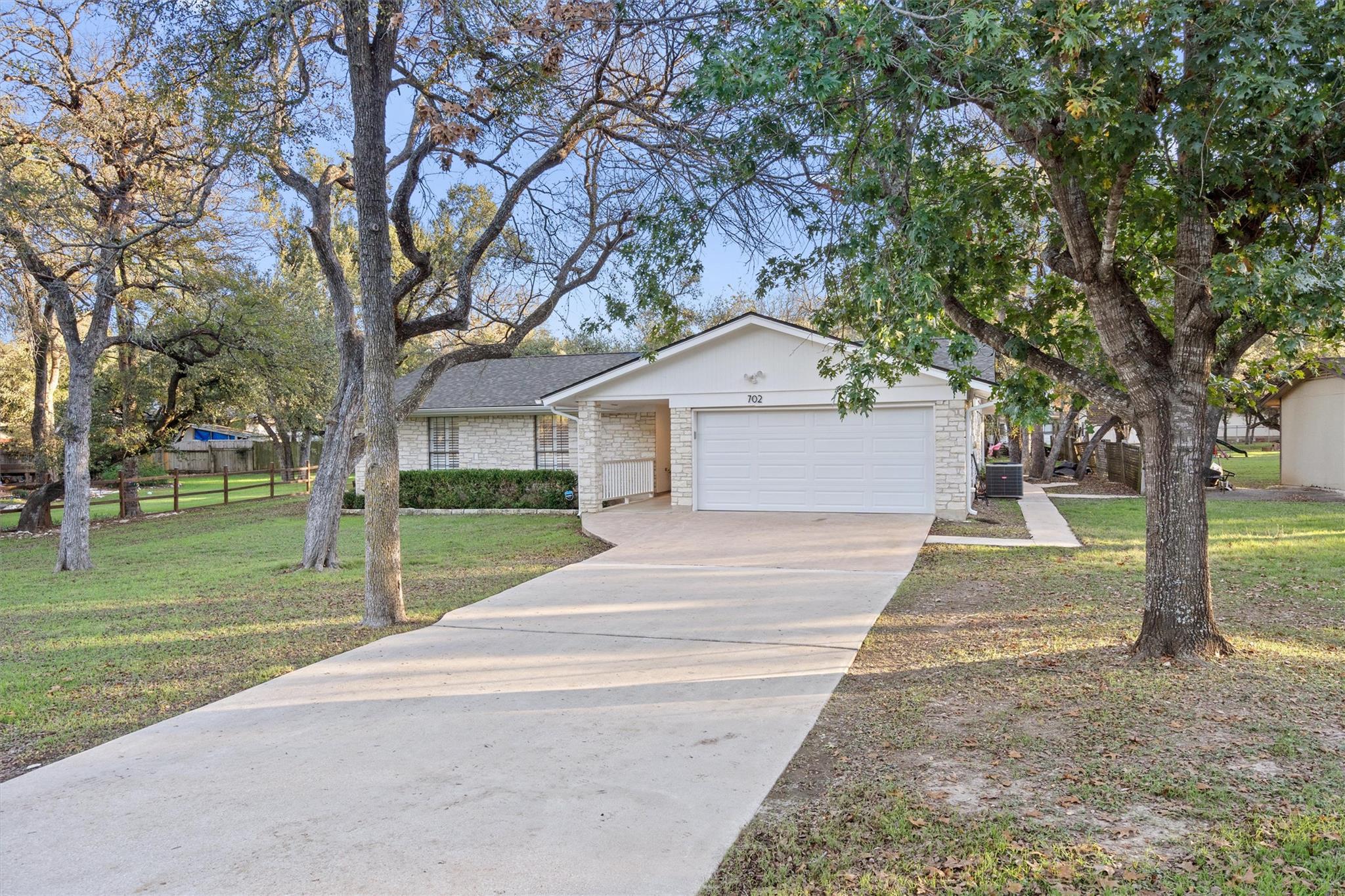 702 Bosque TRL