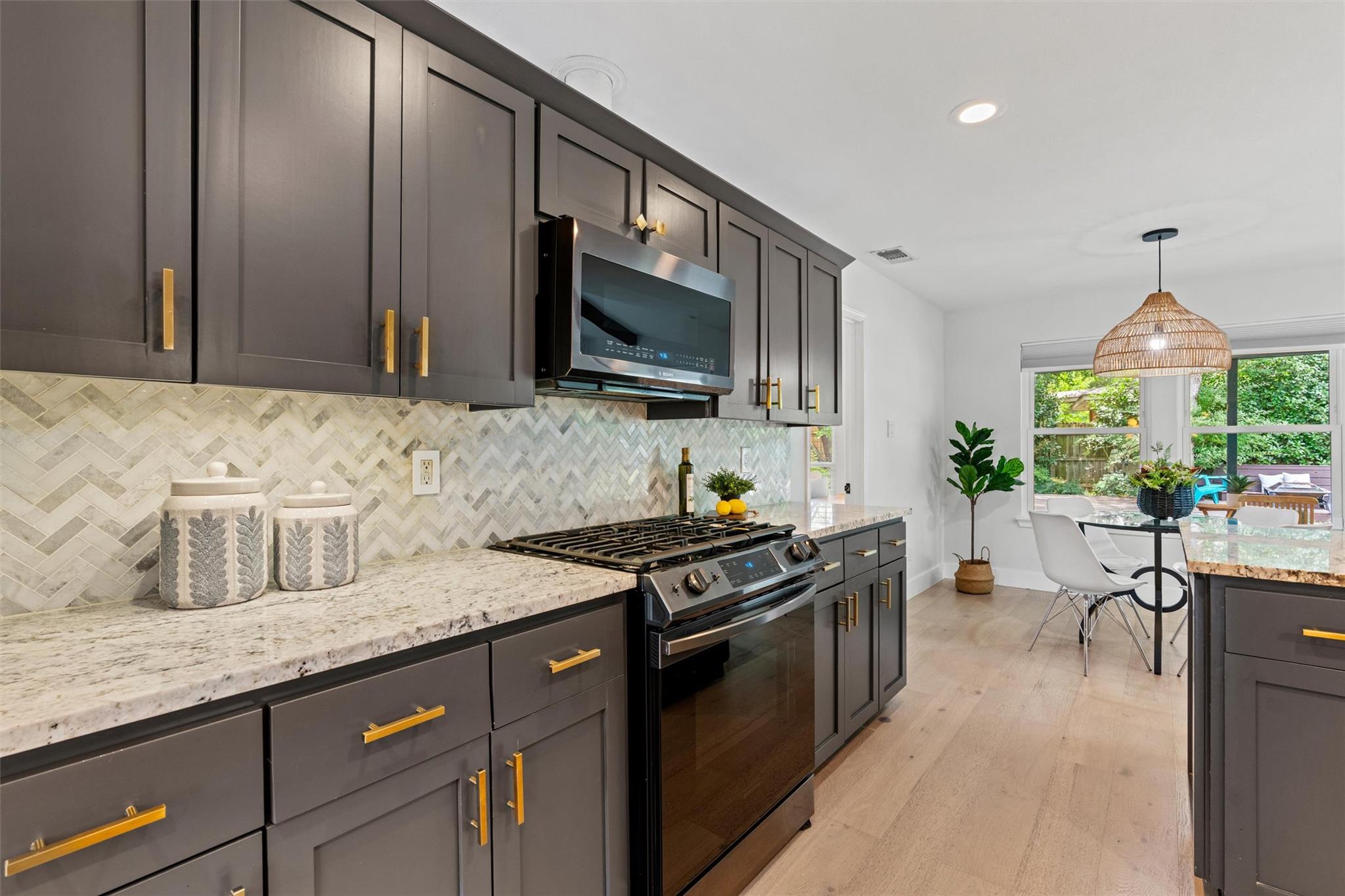 12404 Burlywood TRL
