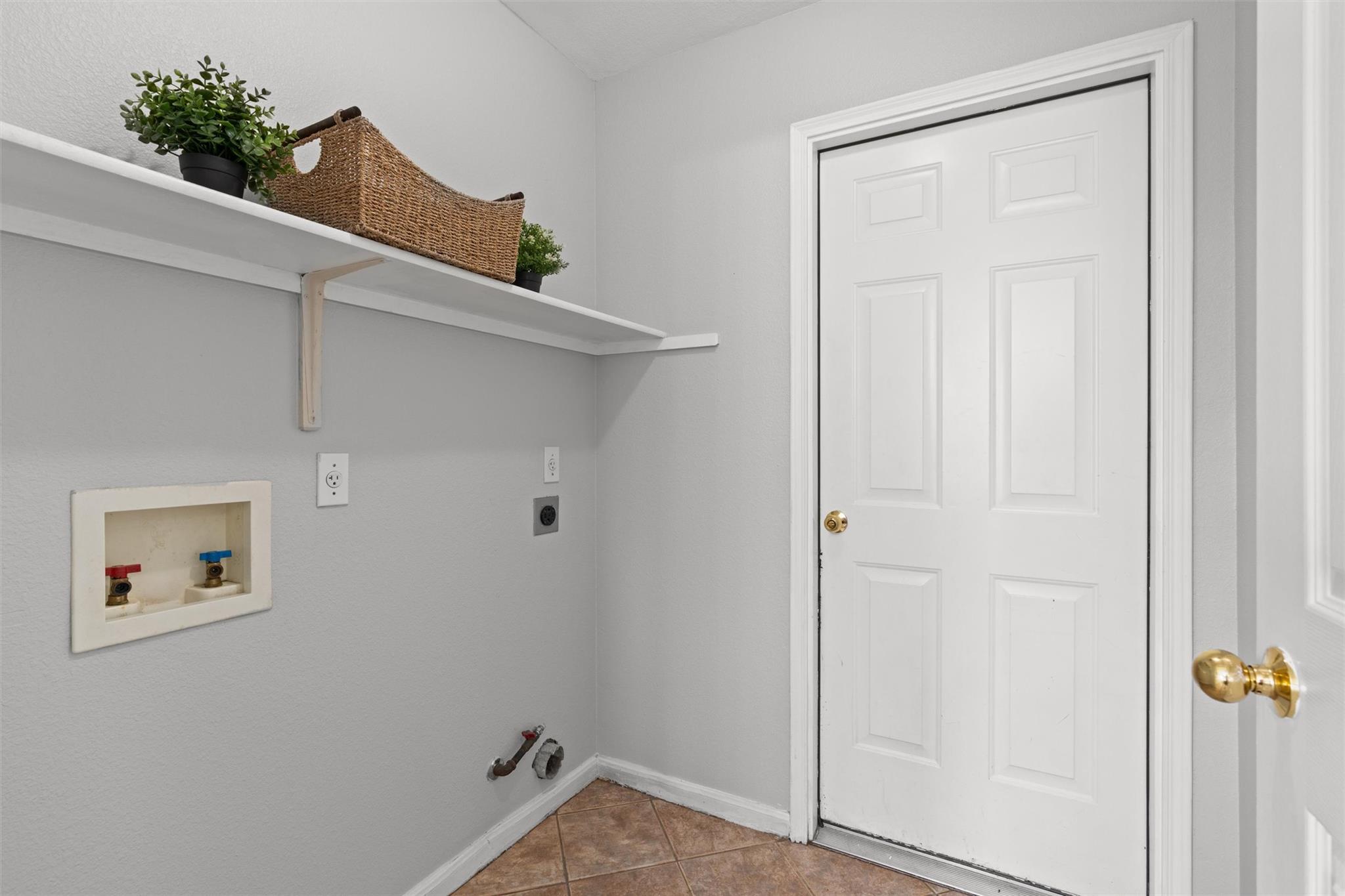 120 Meadowside DR