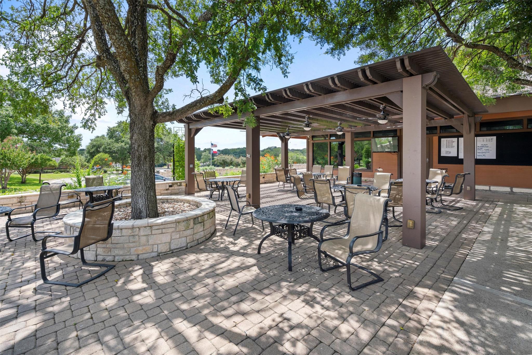 1515 Shinnecock Hills DR