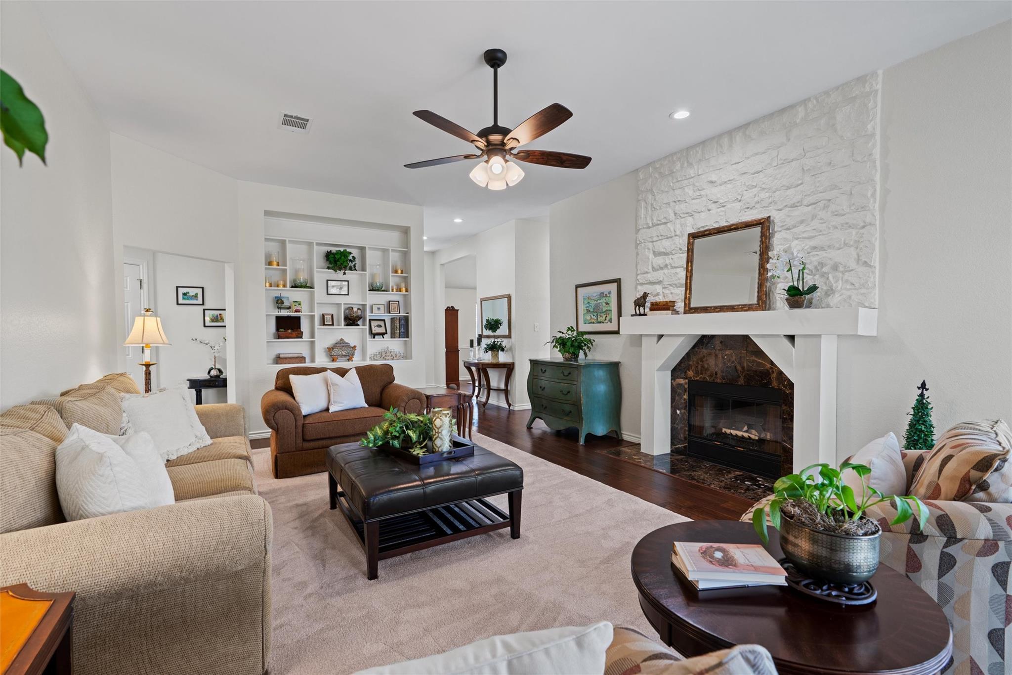 1202 Woodhollow CV