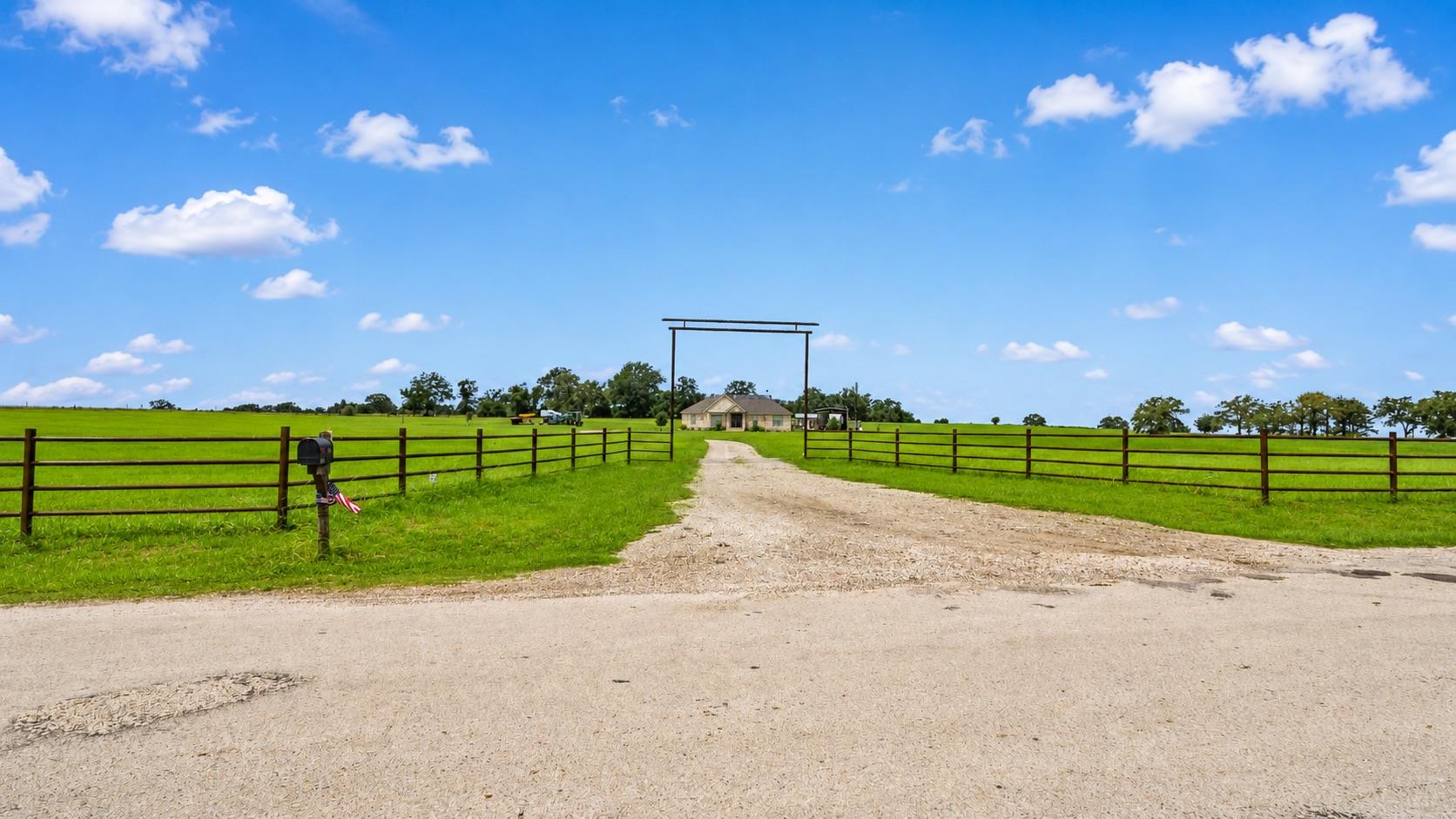 1606 County Road 216