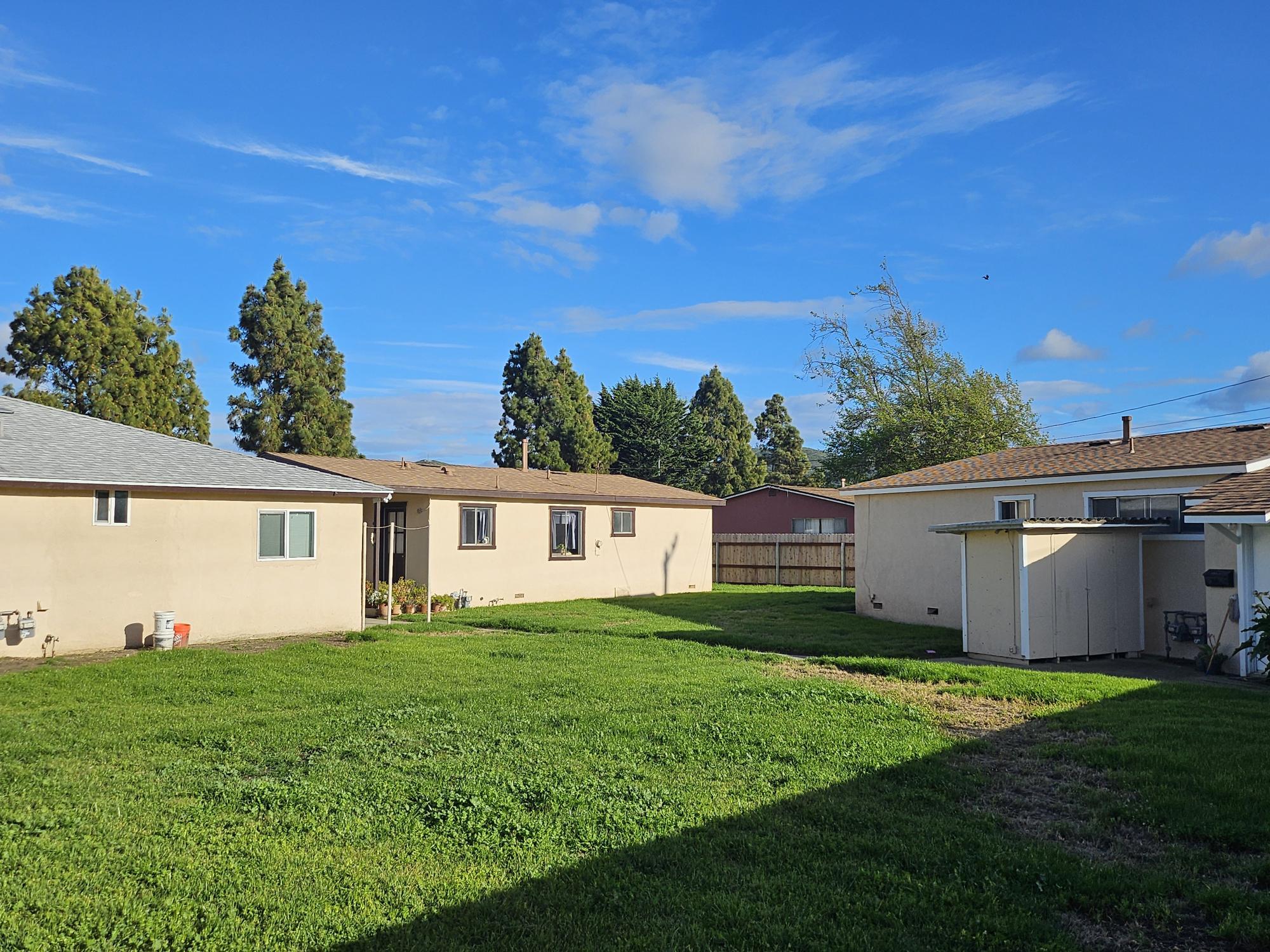 700 W Maple Avenue