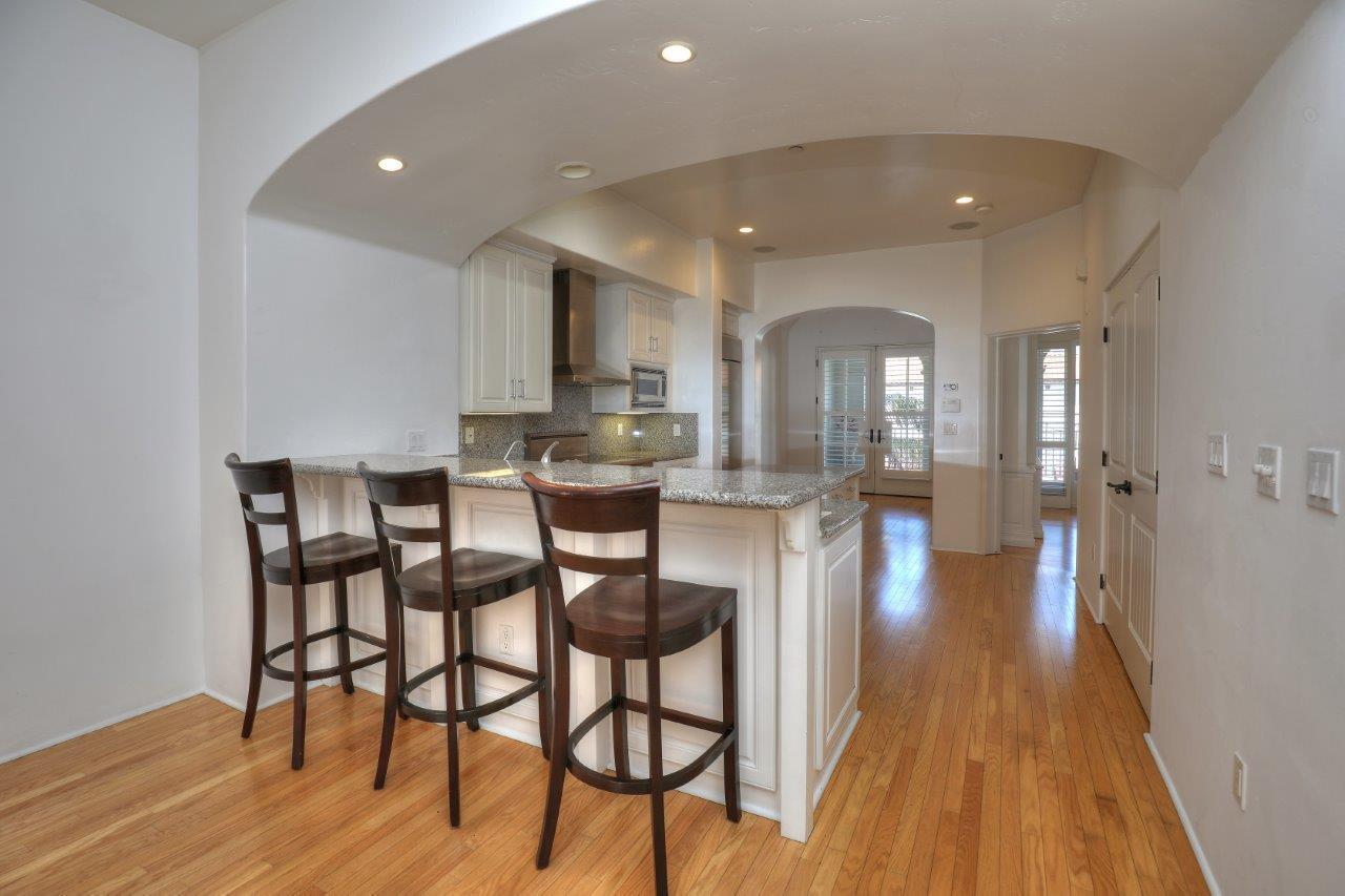 105 W De La Guerra Street, D