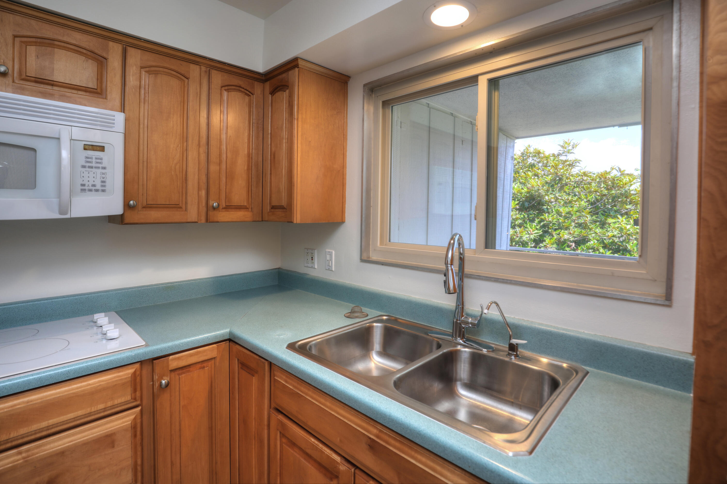 320 N Fairview Avenue, 5