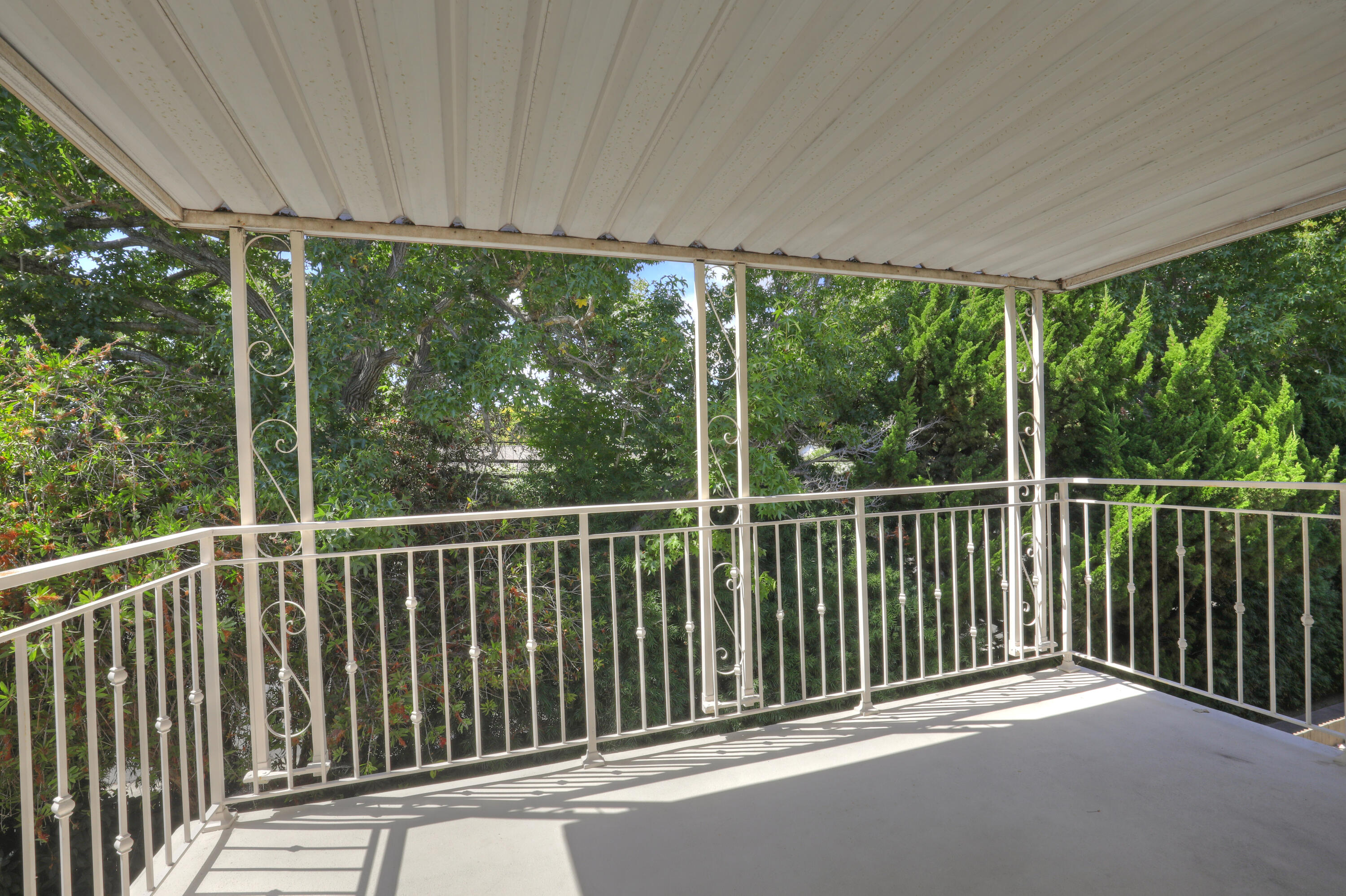 320 N Fairview Avenue, 5