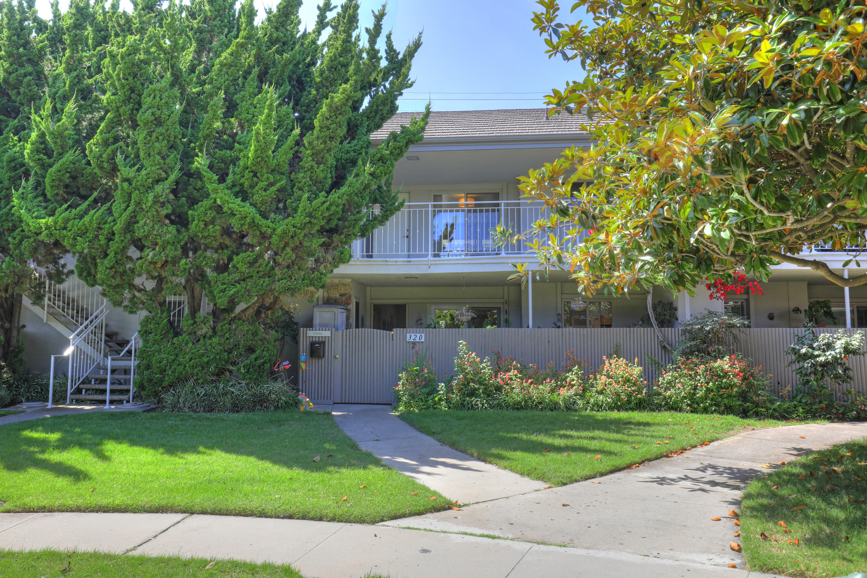 320 N Fairview Avenue, 5