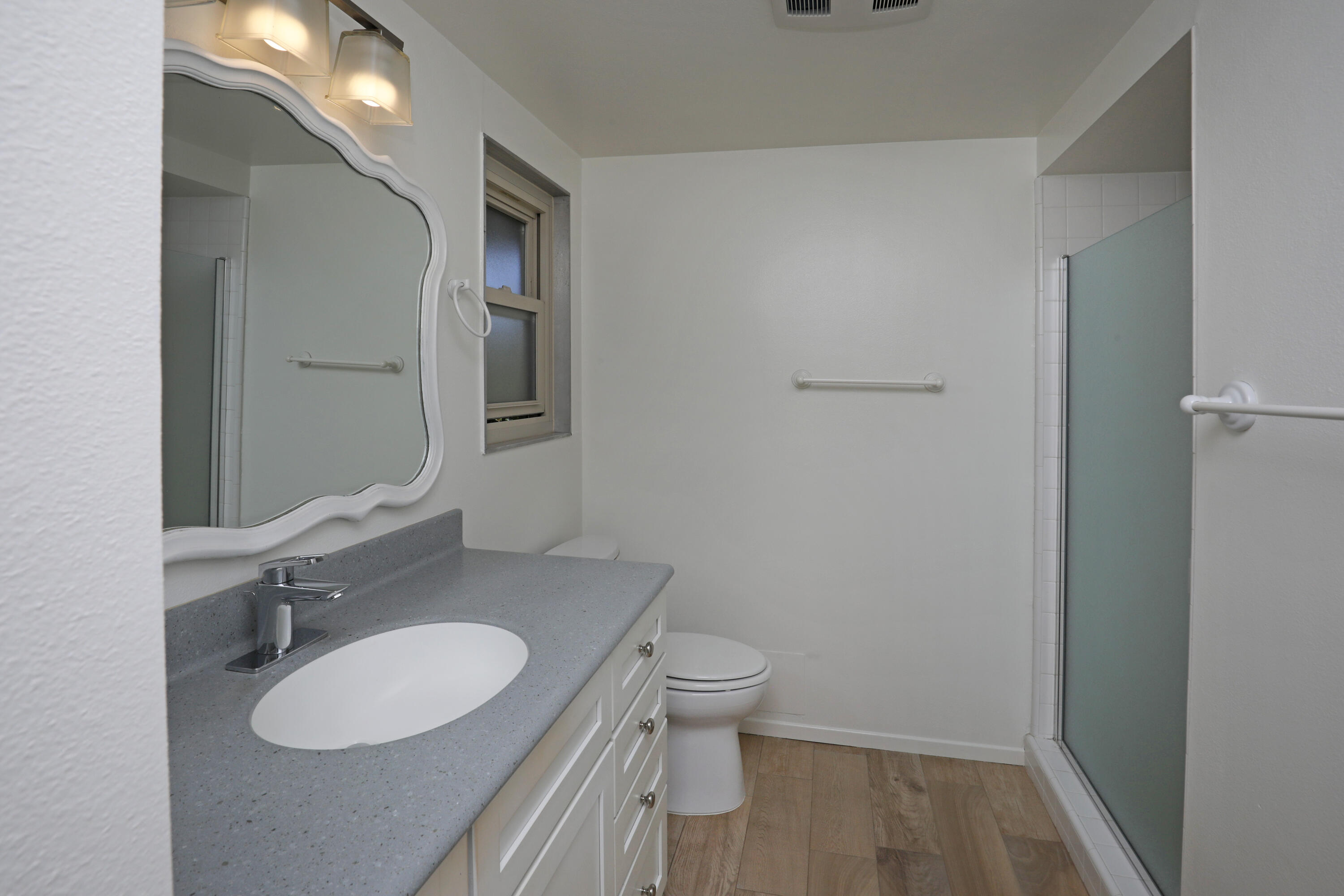 320 N Fairview Avenue, 5
