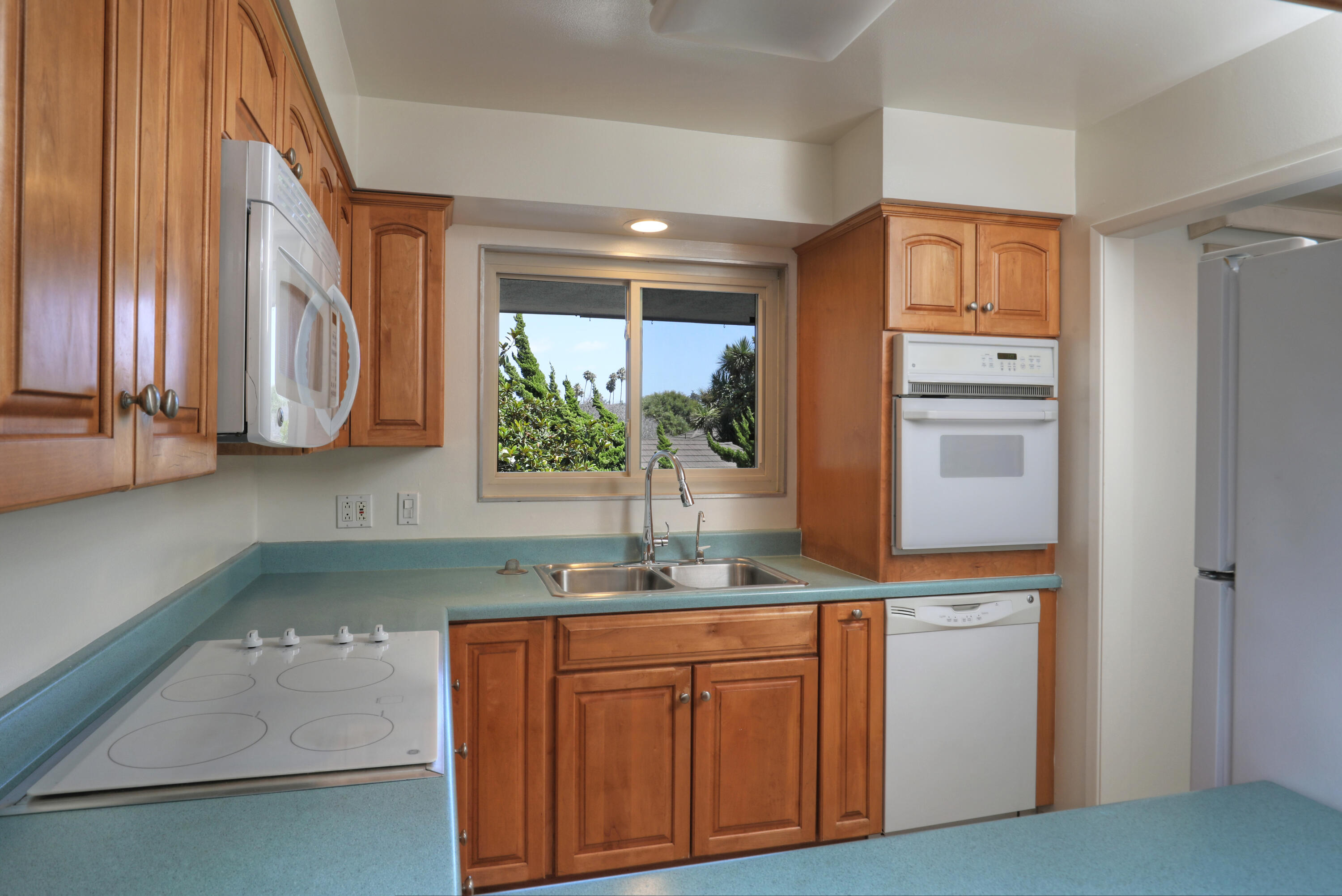 320 N Fairview Avenue, 5