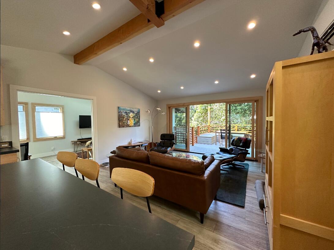 2568 Mesa School Lane
