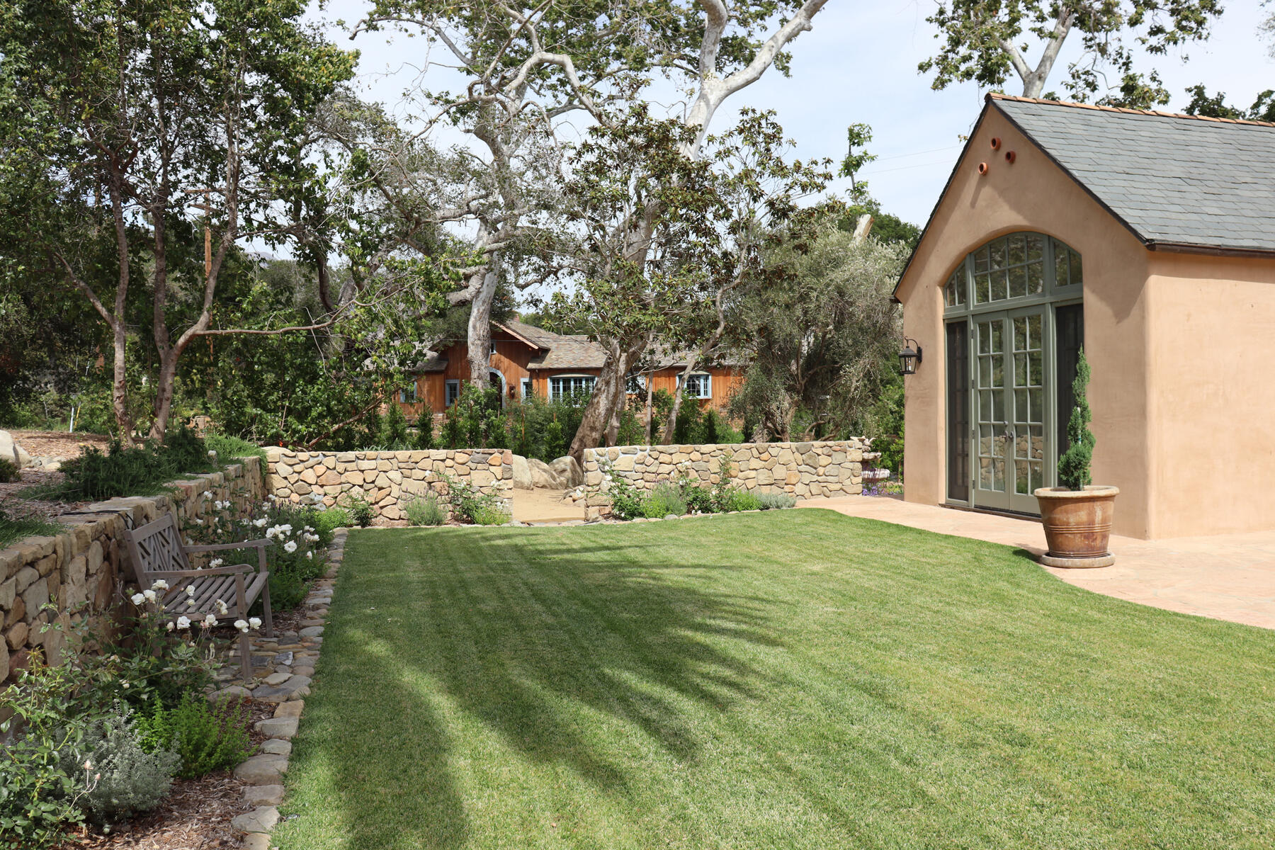 1703 E Valley Road
