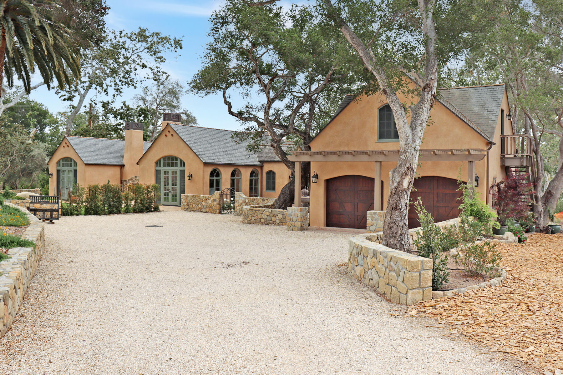 1703 E Valley Road