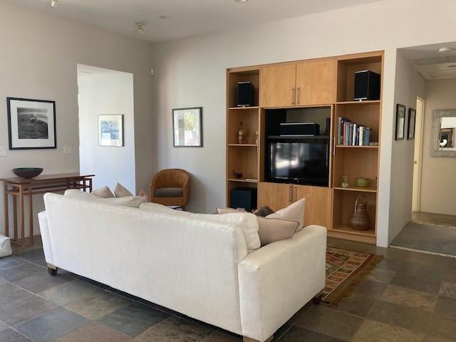 1642 Shoreline Drive