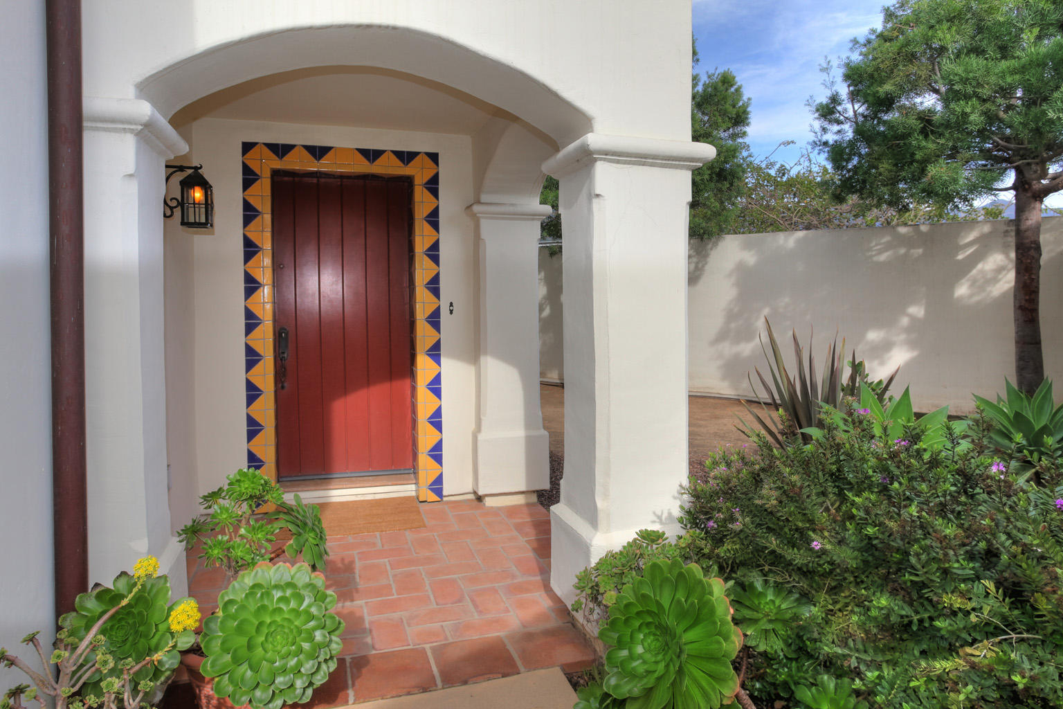 220 Santa Barbara Street Unit: C