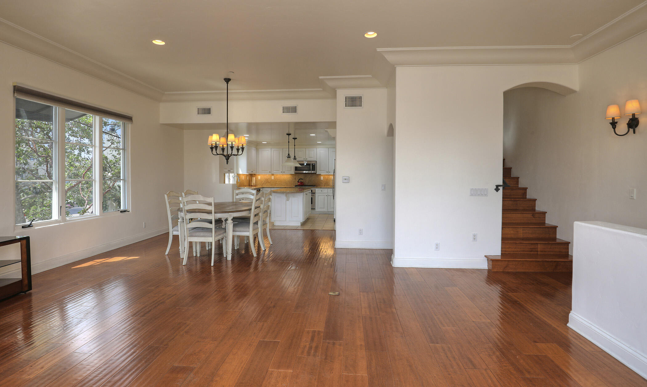 220 Santa Barbara Street Unit: C