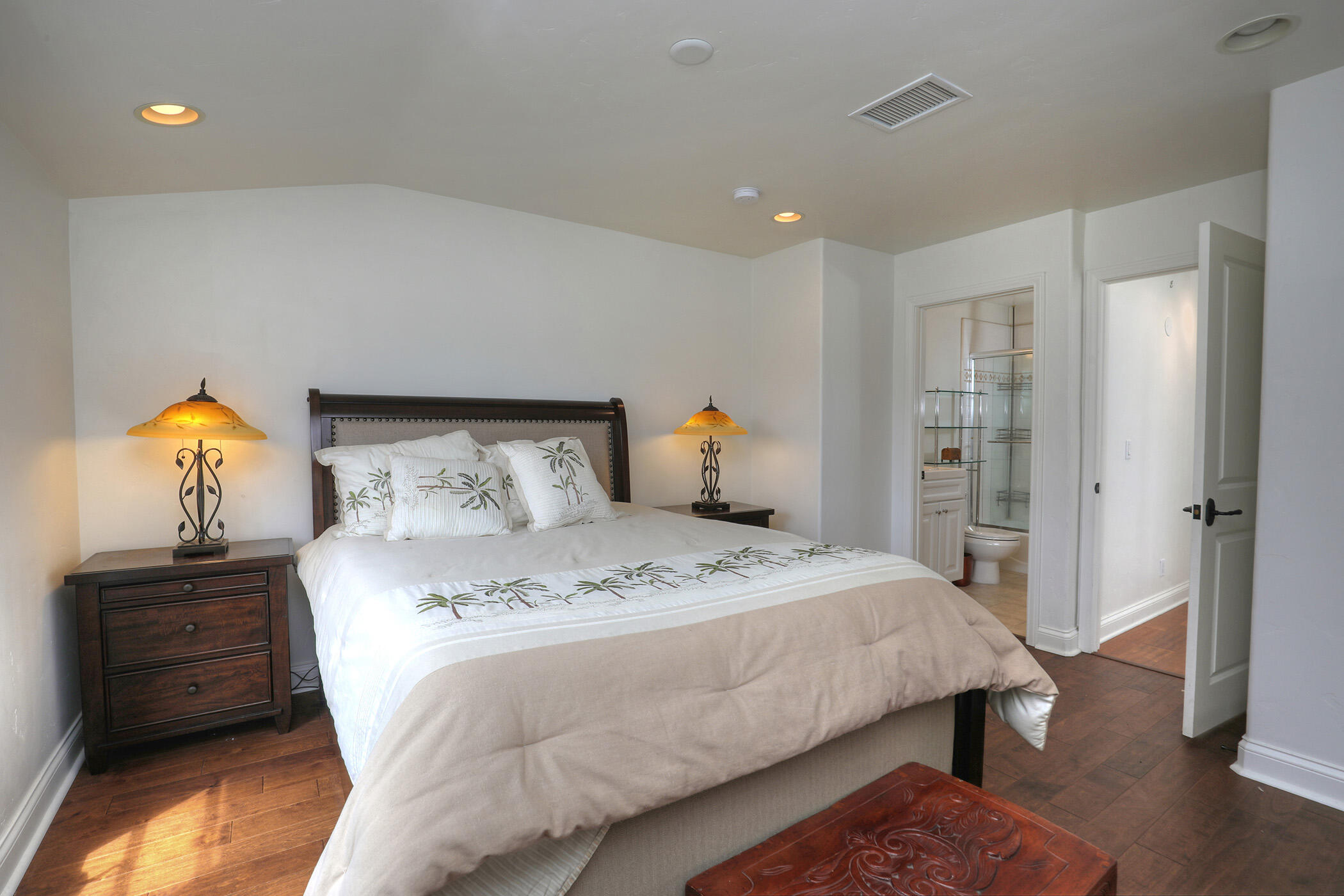 220 Santa Barbara Street Unit: C