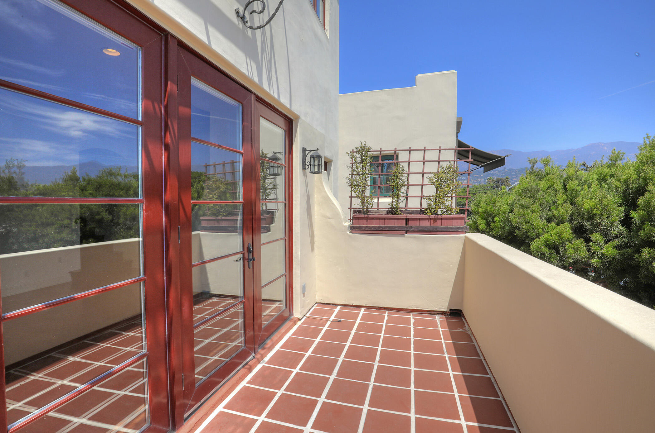 220 Santa Barbara Street Unit: C