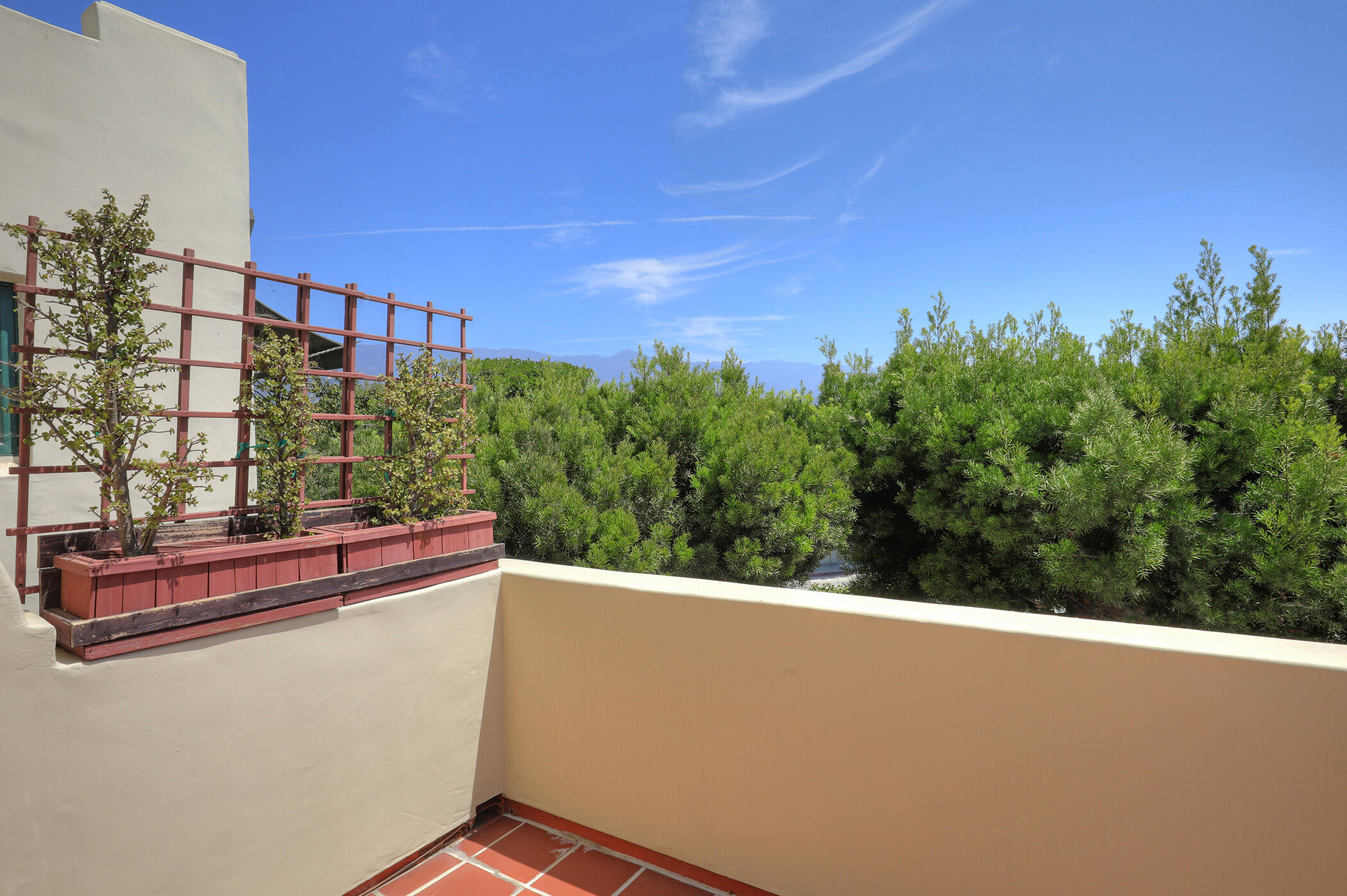 220 Santa Barbara Street Unit: C