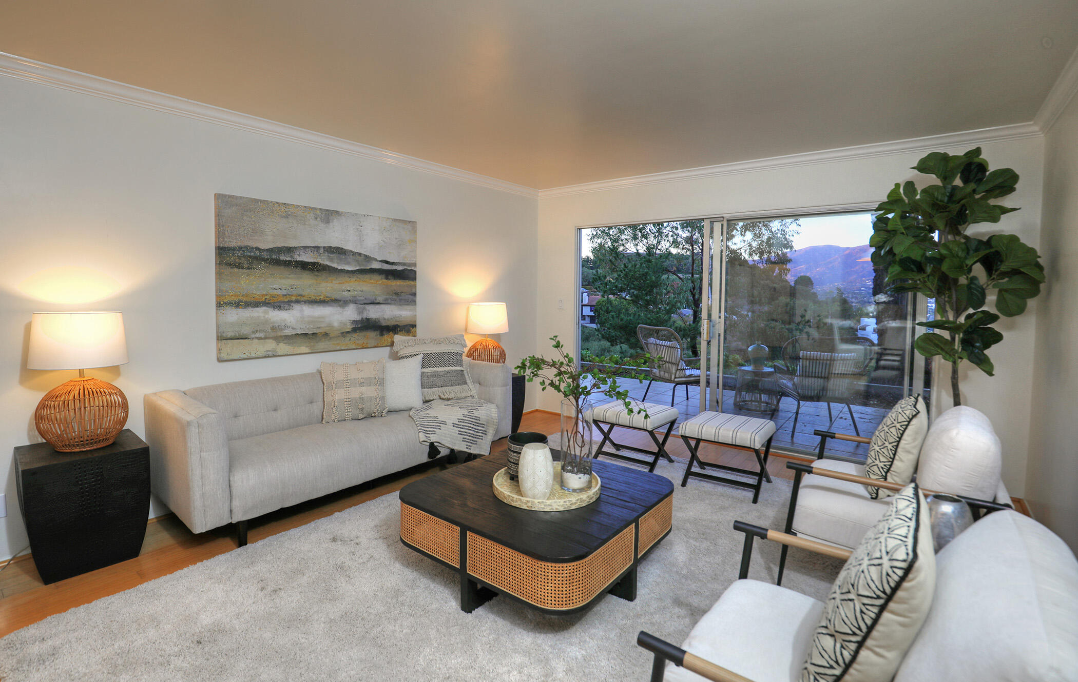 1078 Miramonte Drive, 4