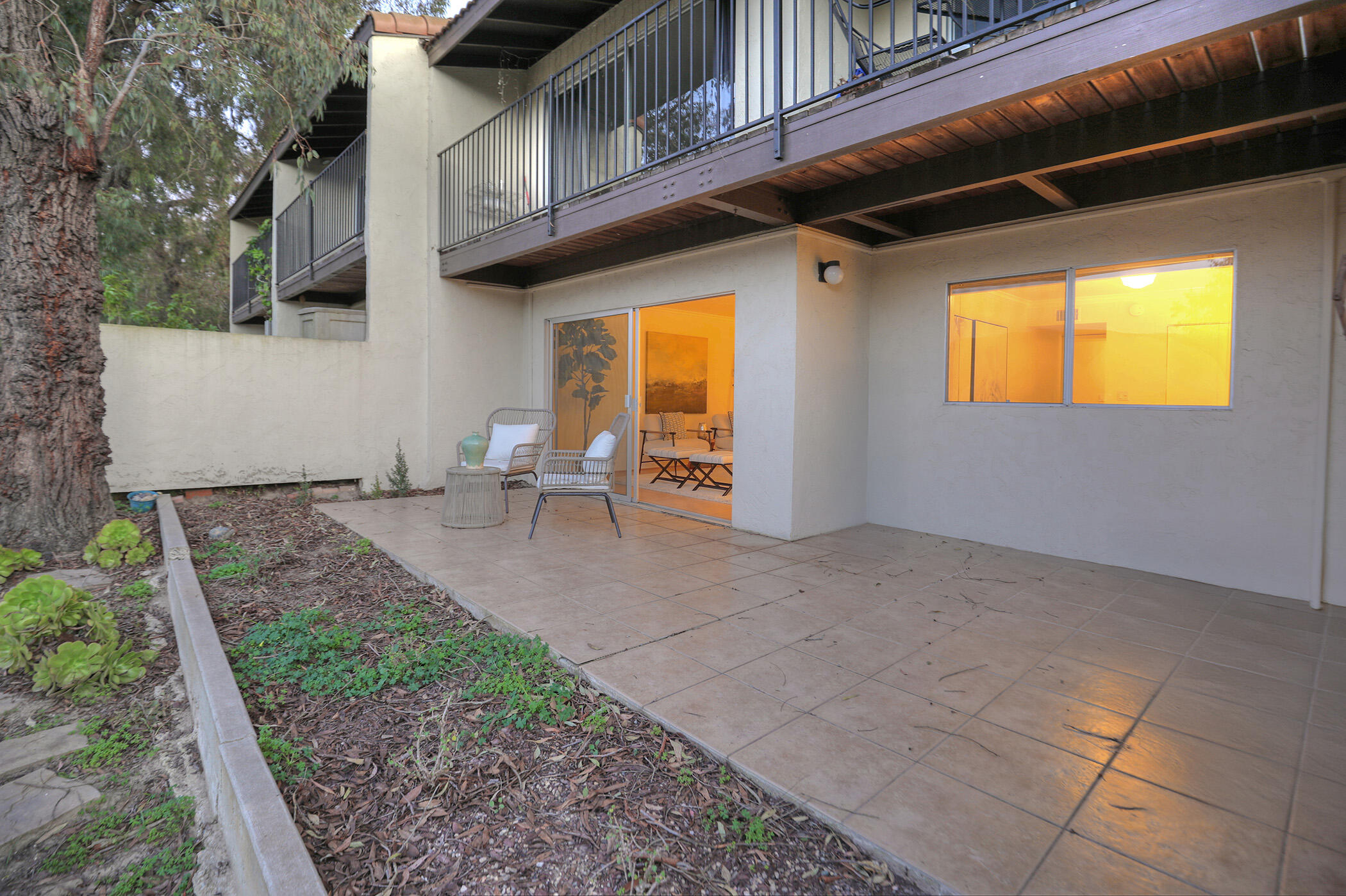 1078 Miramonte Drive, 4