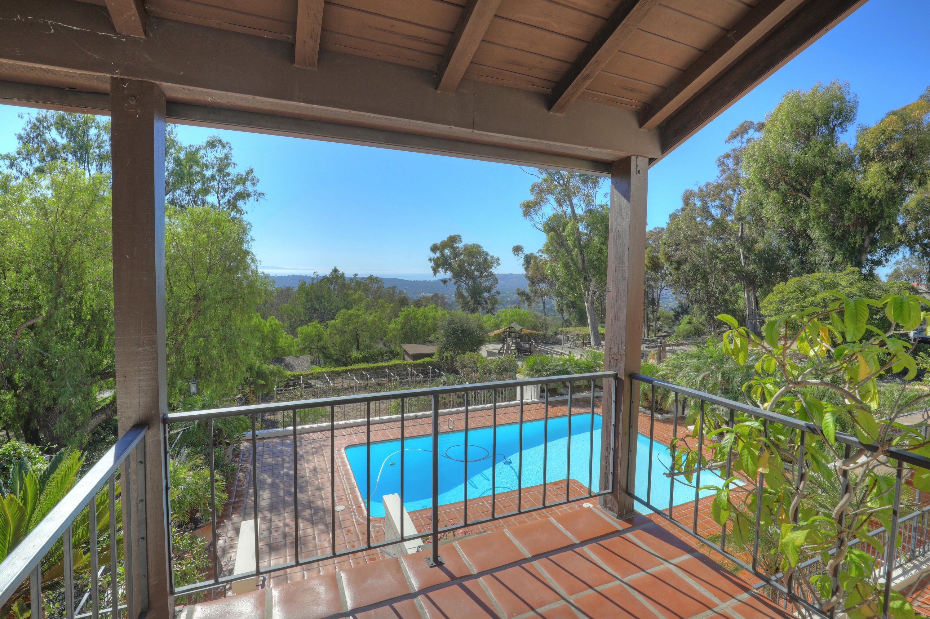 2360 Foothill Road
