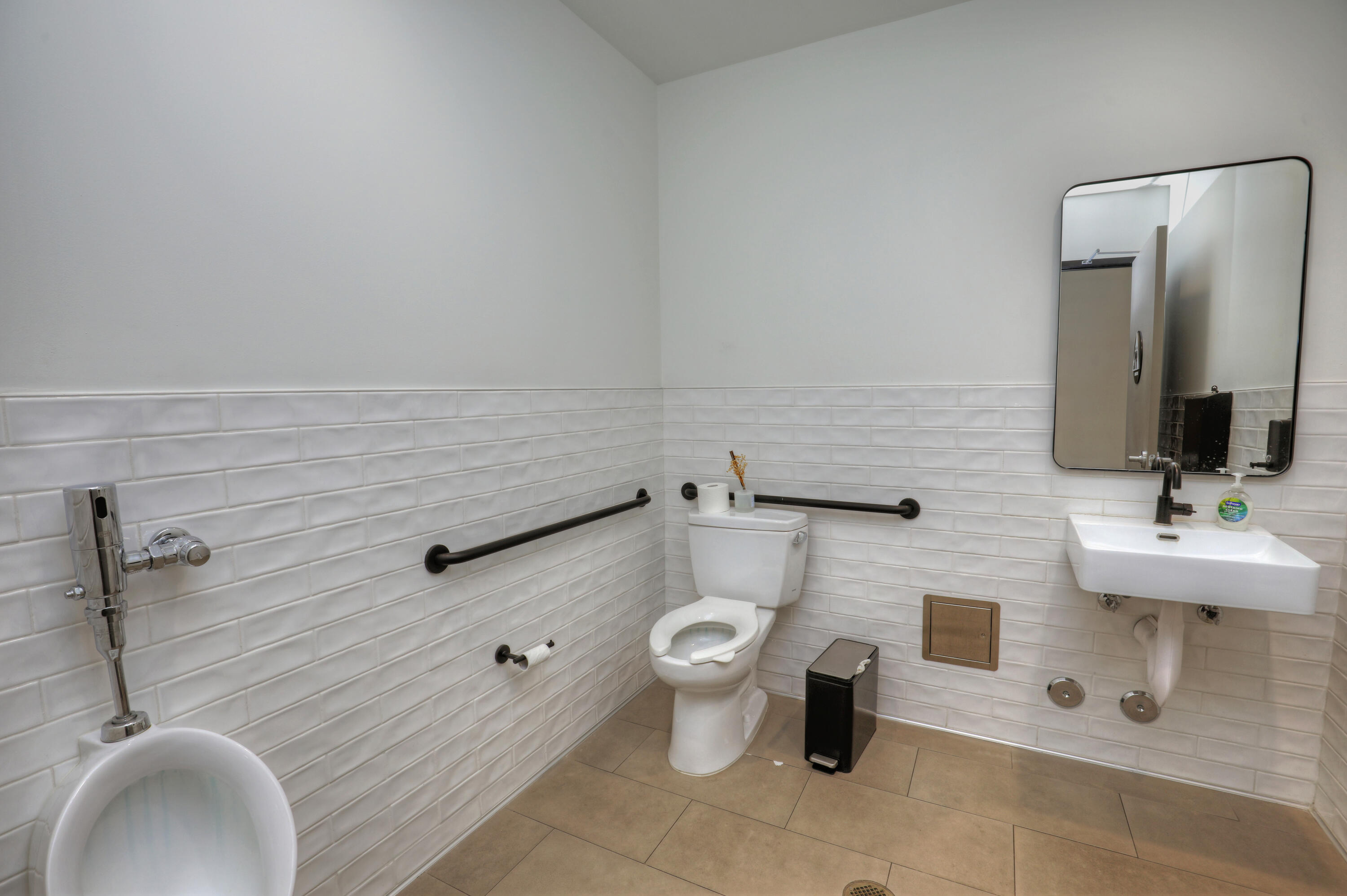 1135 Eugenia Place 5-7