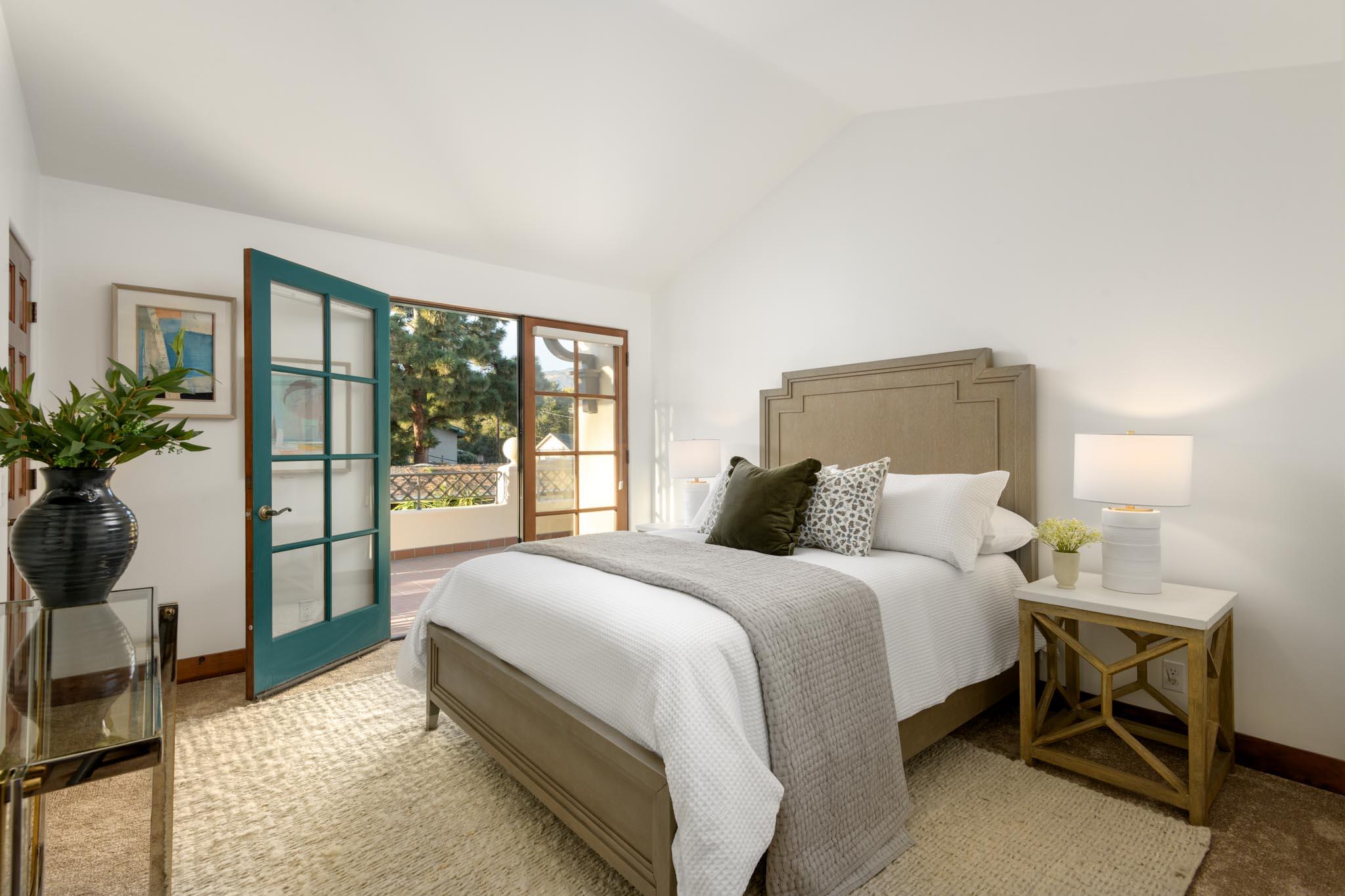 7 E Arrellaga Street