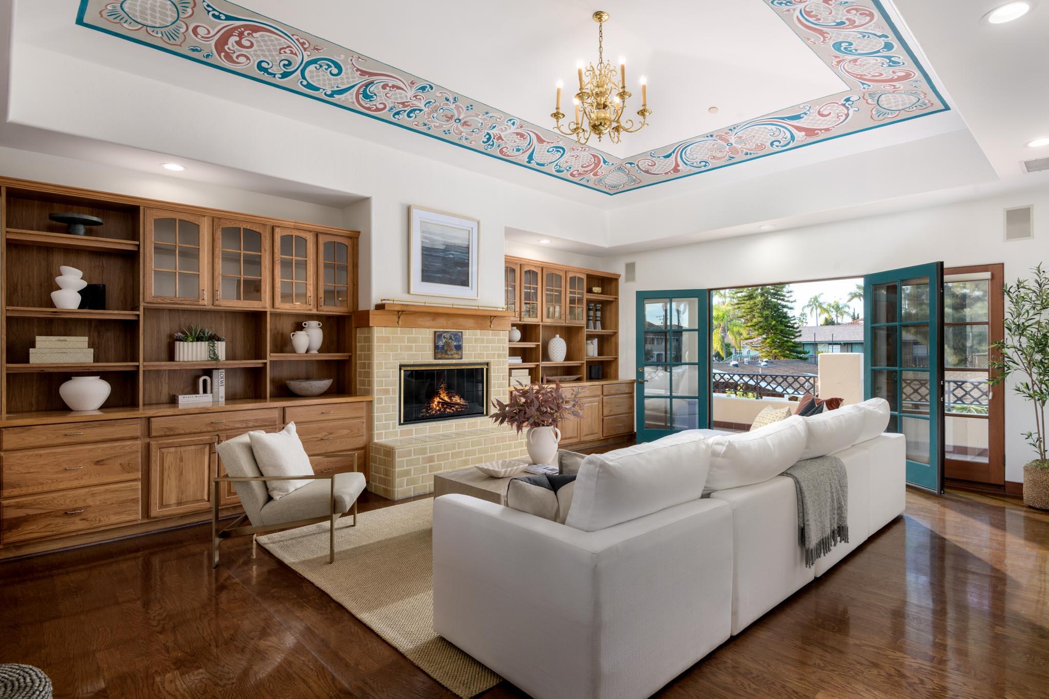 7 E Arrellaga Street