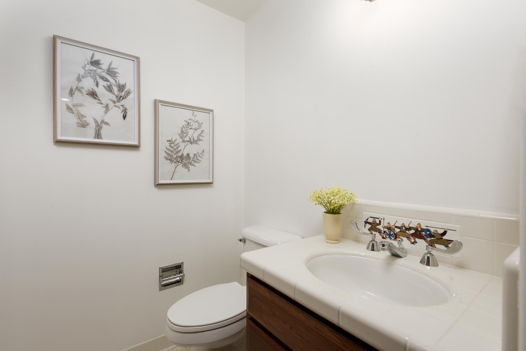 7 E Arrellaga Street