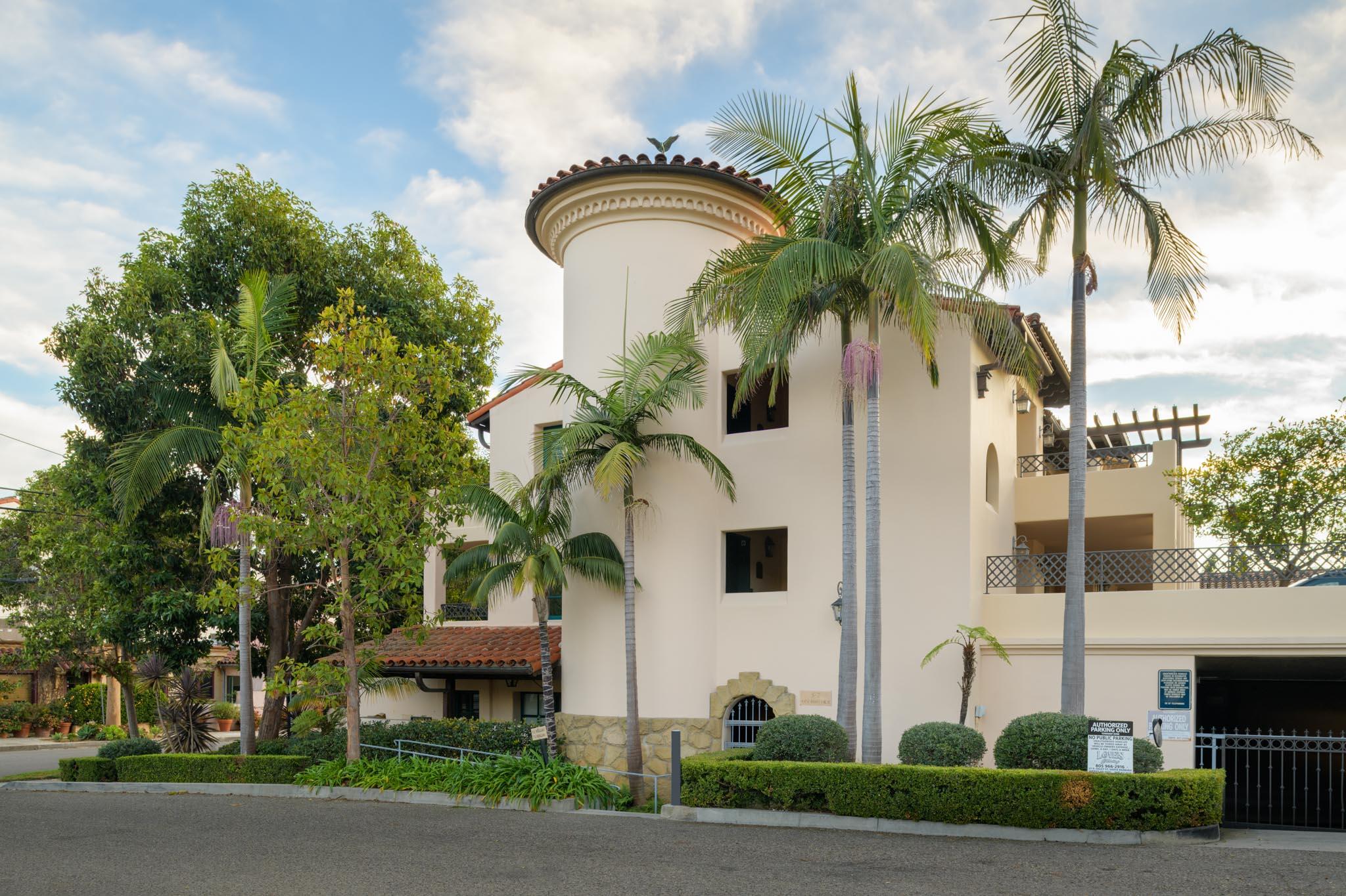 7 E Arrellaga Street